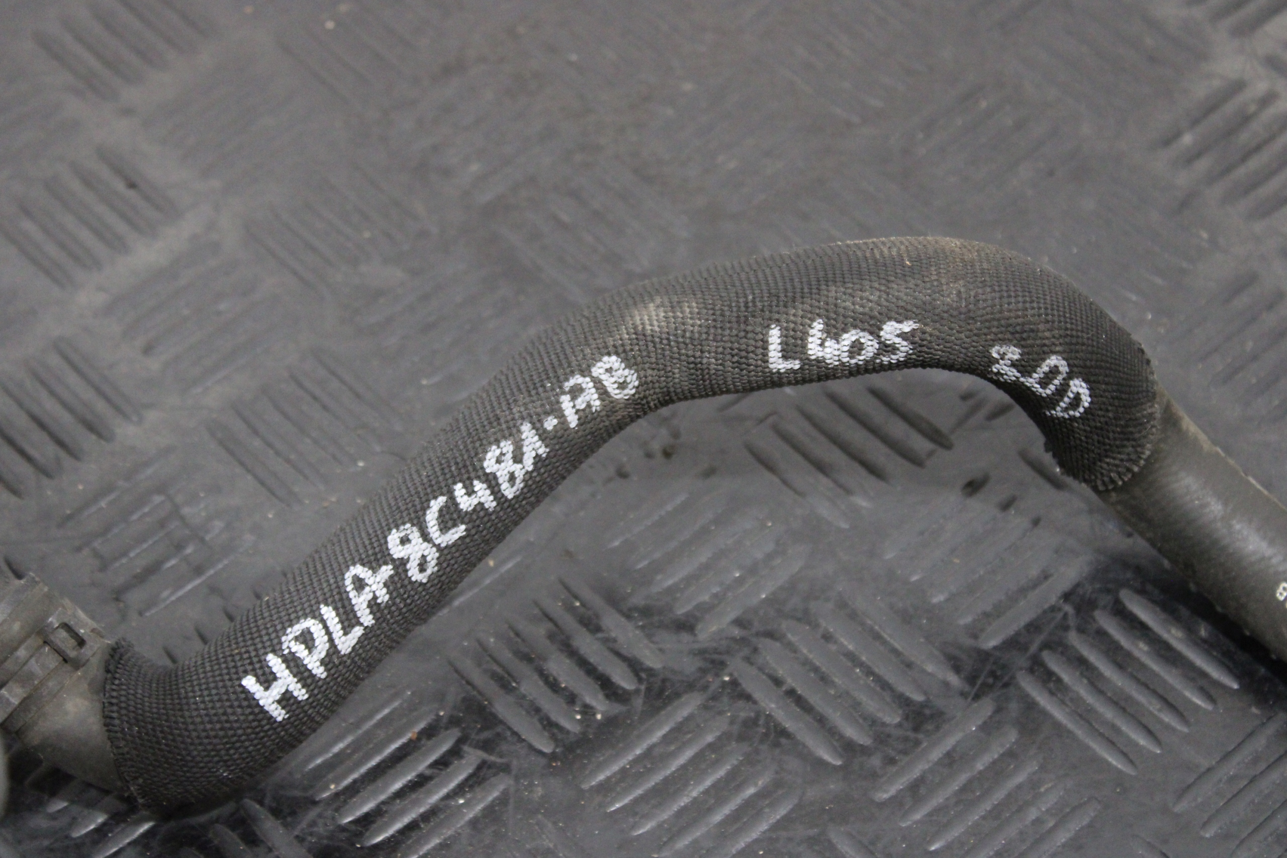 crijevo prijenos vode HPLA-8C481-AB LAND RANGE ROVER VOGUE L405 LIFT
