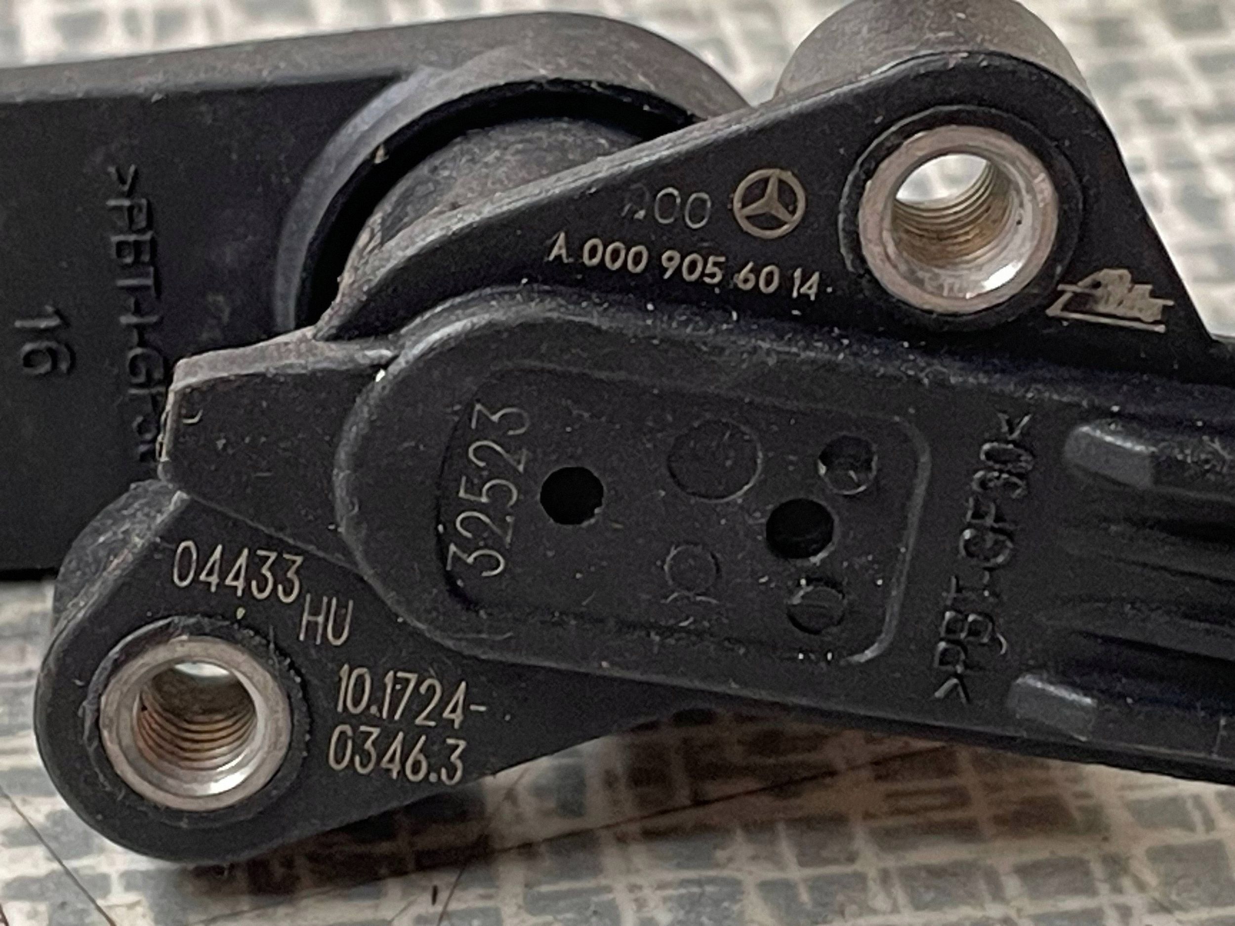 Sensor MERCEDES-BENZ A W176 A0009056014 Original! !J
