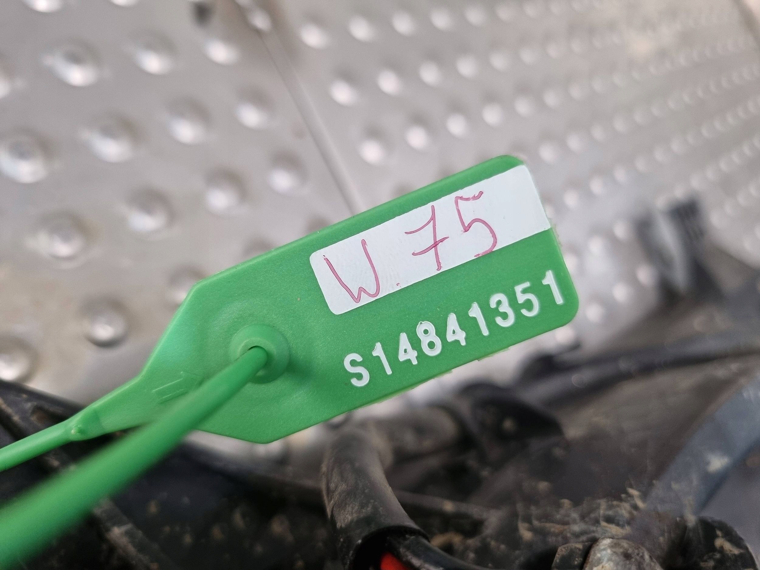 ventilátor chladiče 3M5H-8C607-RG FORD FOCUS MK2 C-MAX MK1 1.8 TDCI