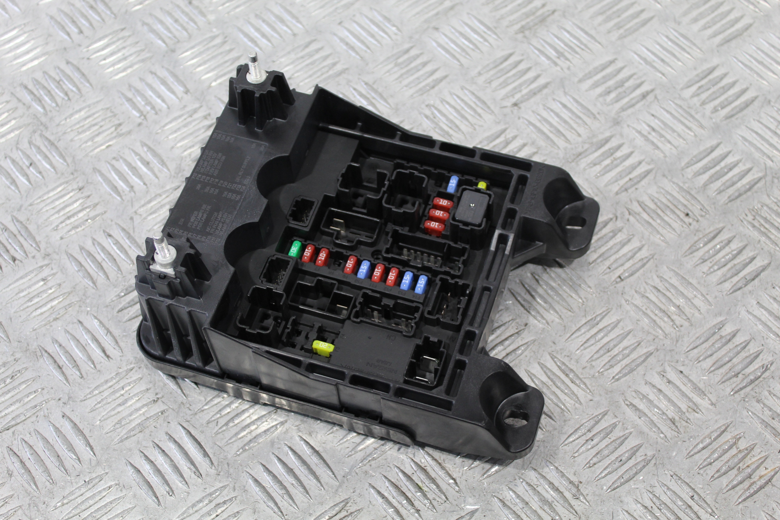 SKRZYNKA BEZPIECZNIKÓW NISSAN NT500 284B6LC40A