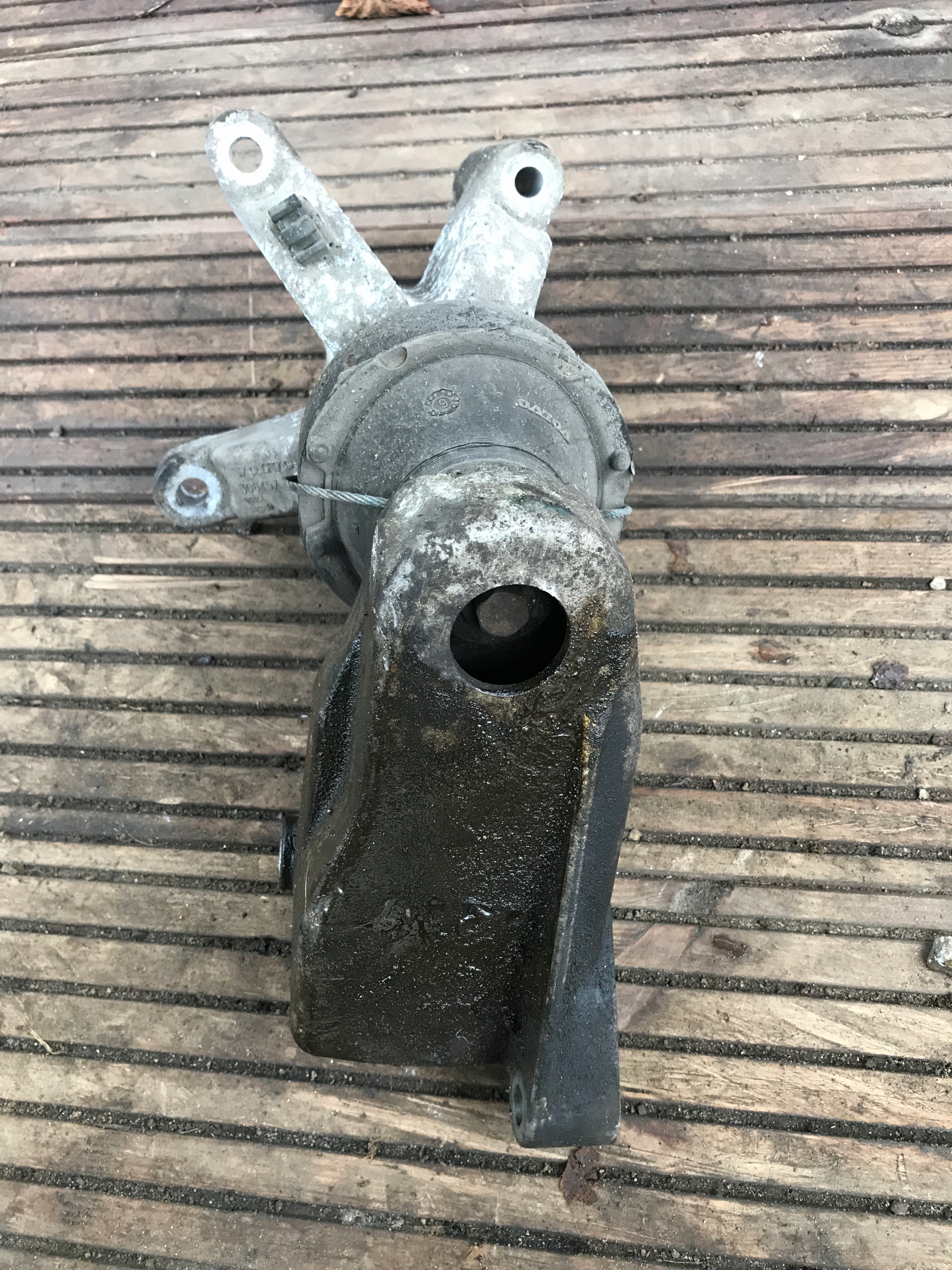 Motorlager VOLVO S80 30645754