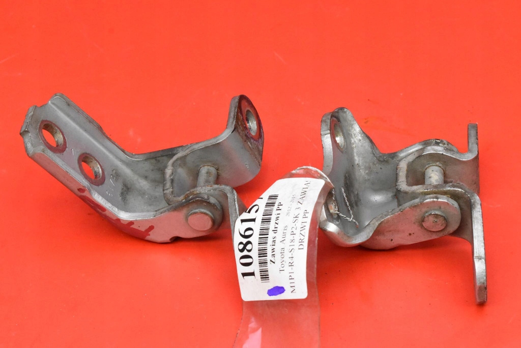 hinge hinges door right front TOYOTA AURIS 2 II KOMBI 12-15