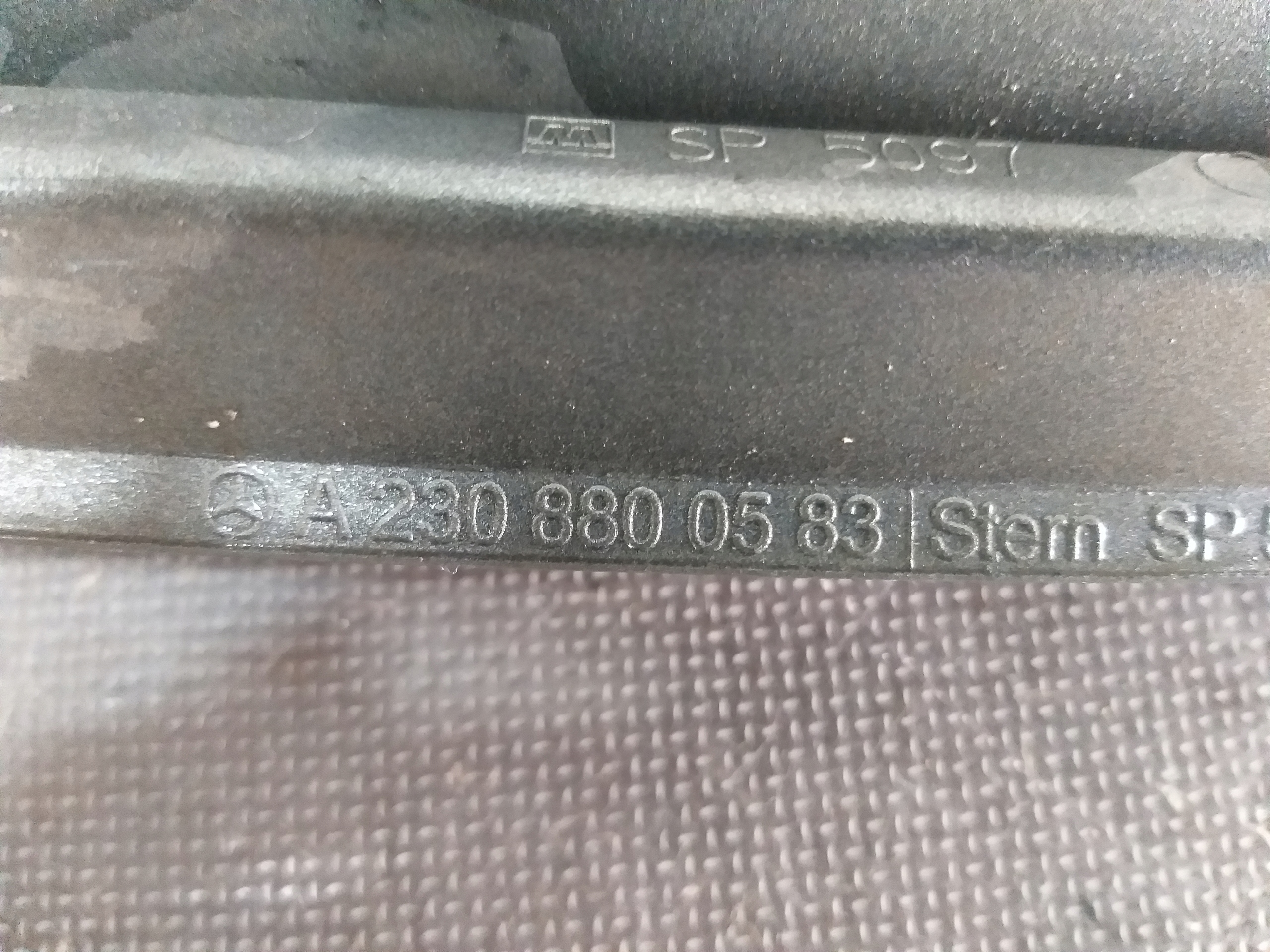 ATRAPA GRILL MERCEDES SL W230 A2308800583 Jakość części (zgodnie z GVO) O - oryginał z logo producenta pojazdu (OE)