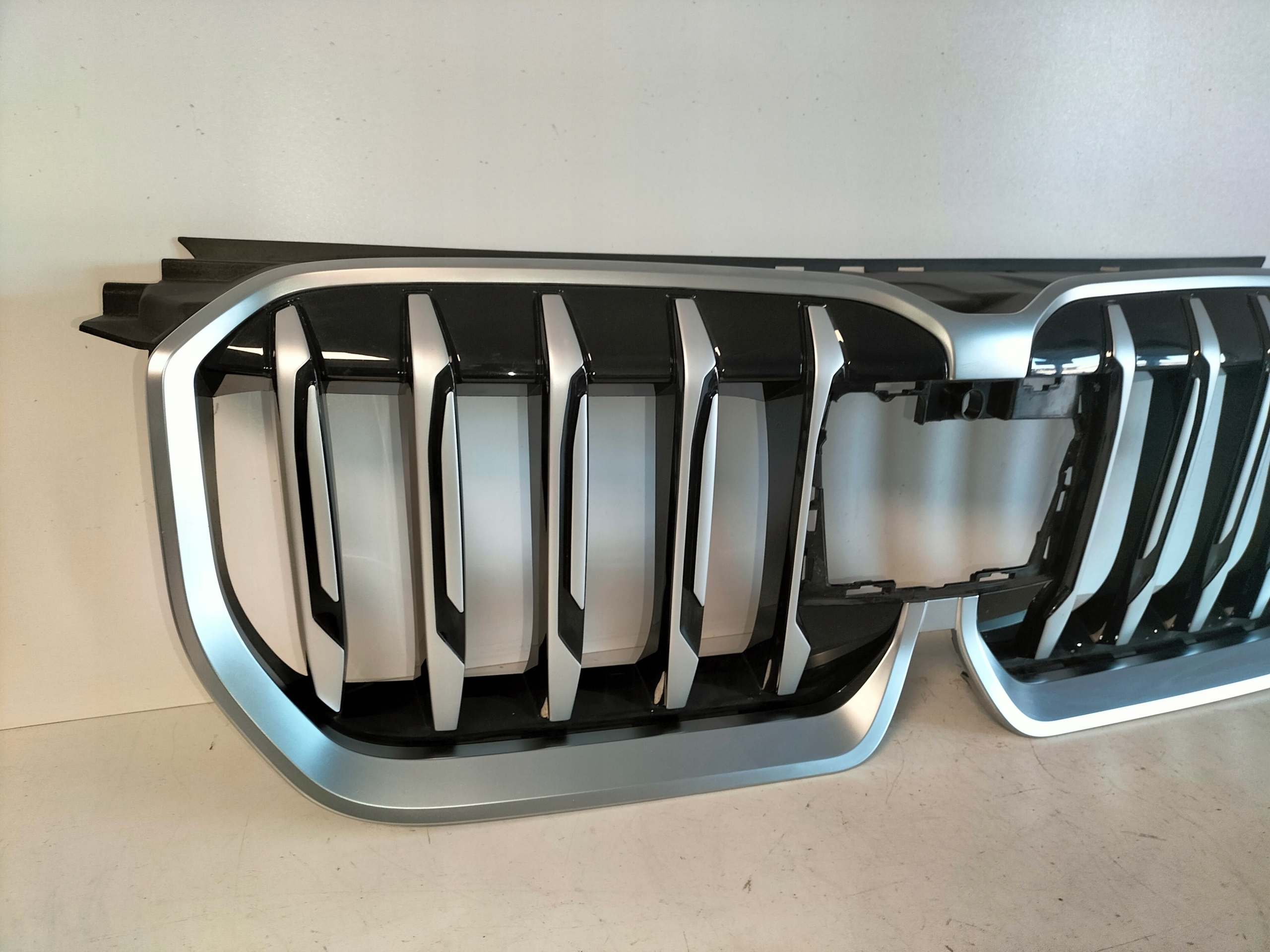 grille grid grill BMW X1 U11 22