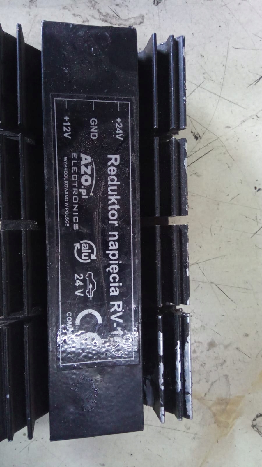 Reduktor napięcia 24/12V