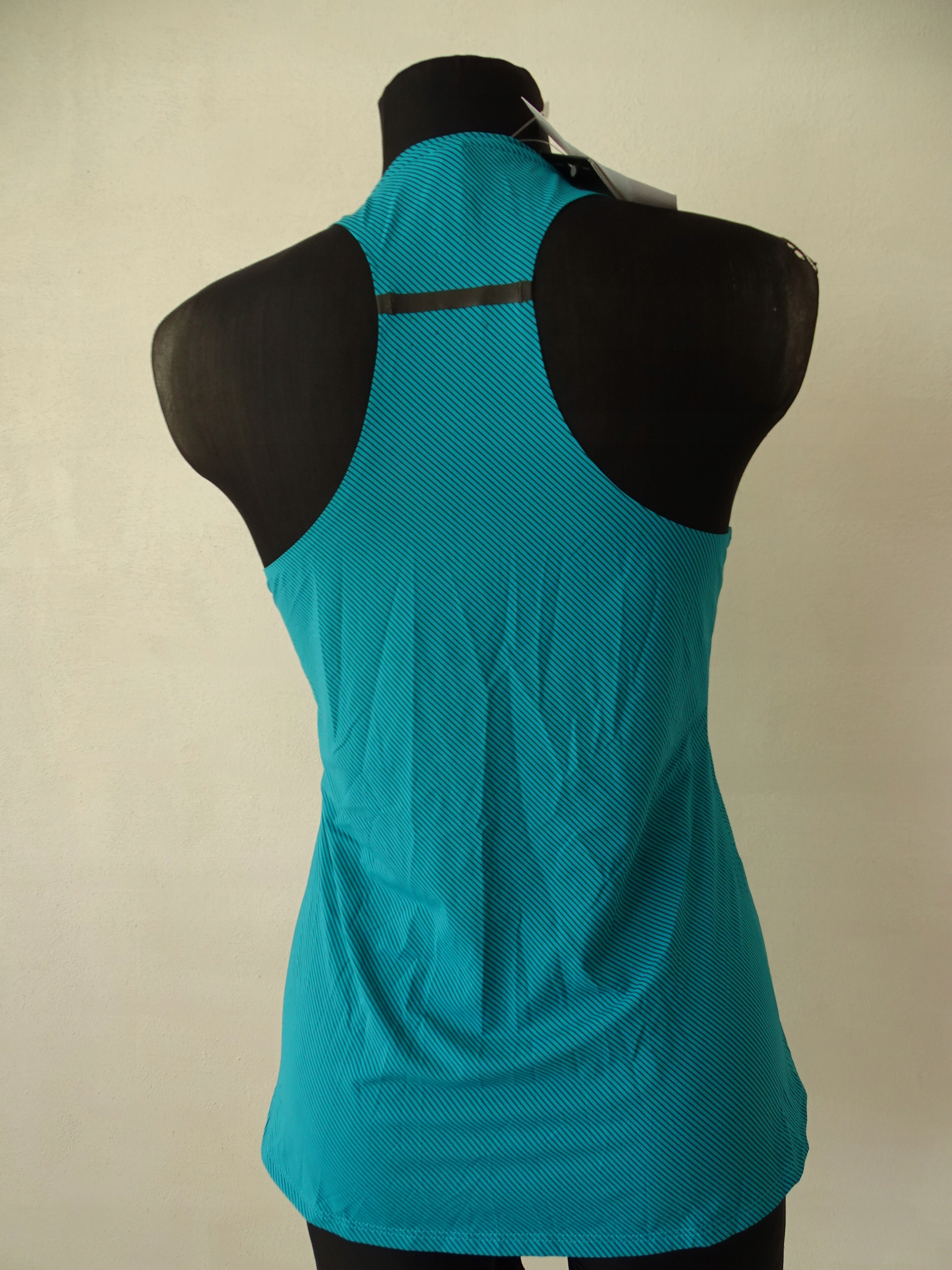 OUTLET DAMSKA SPORTOWA KOSZULKA ADIDAS 36/38 Kolekcja ----