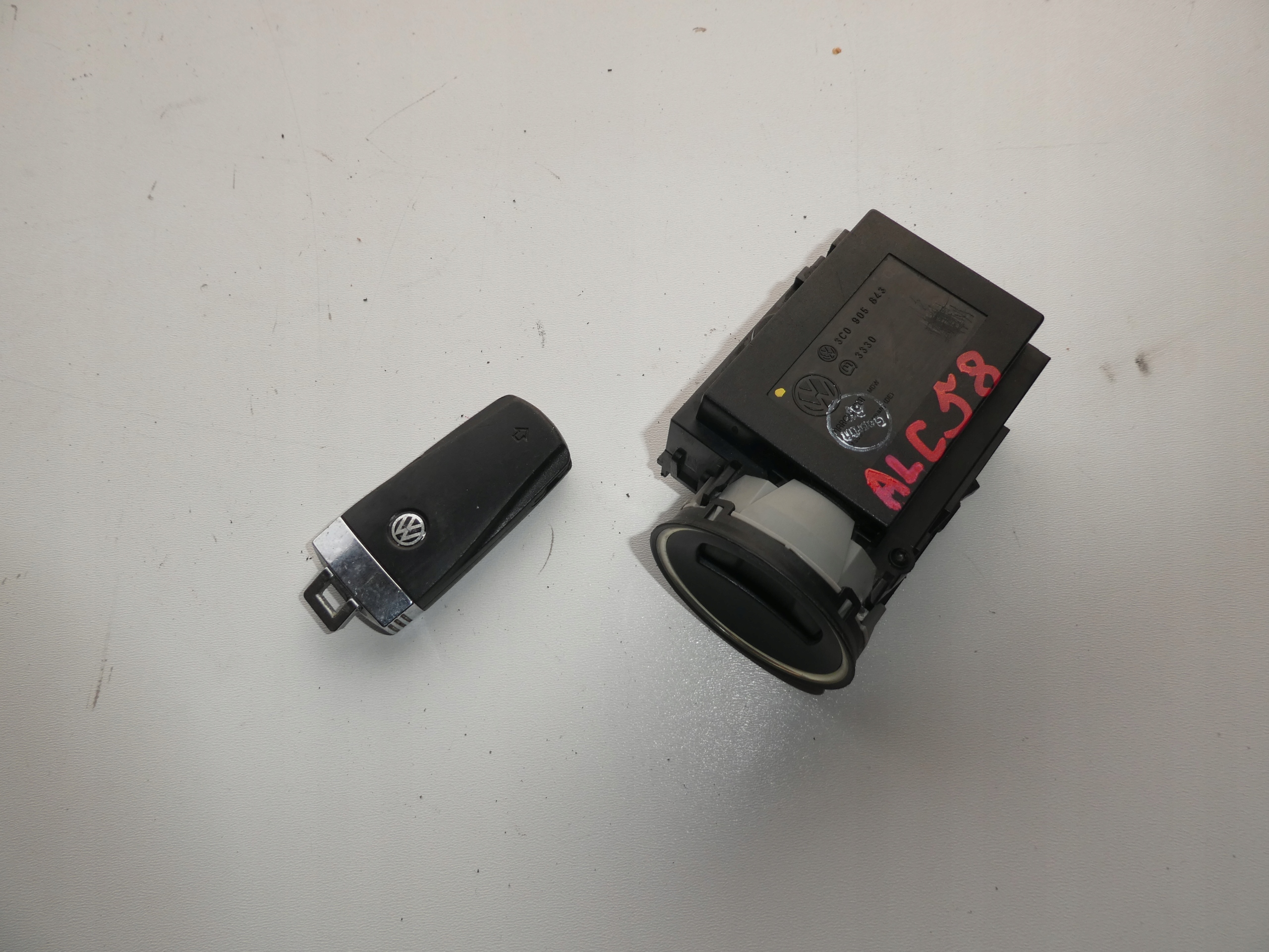 ignition key 3C0905843Q VW PASSAT B6