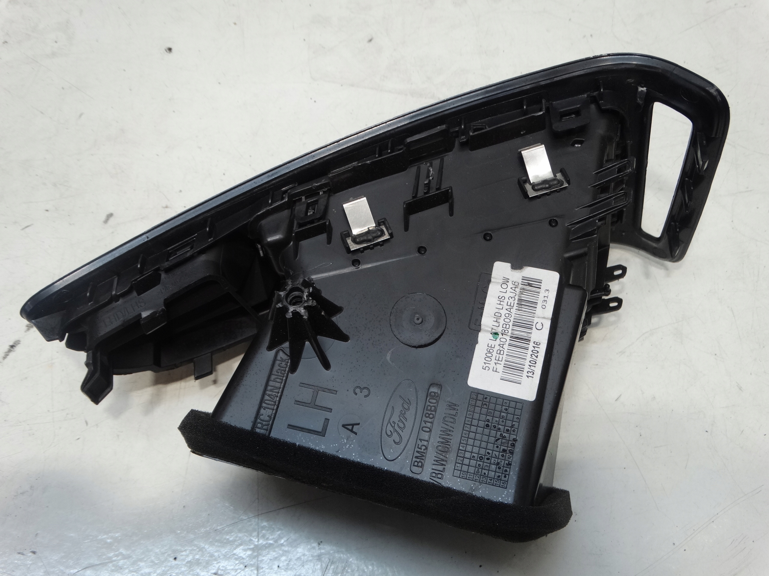grid air conditioning devices left front FORD FOCUS MK3 LIFT 17R. BM51-018B09