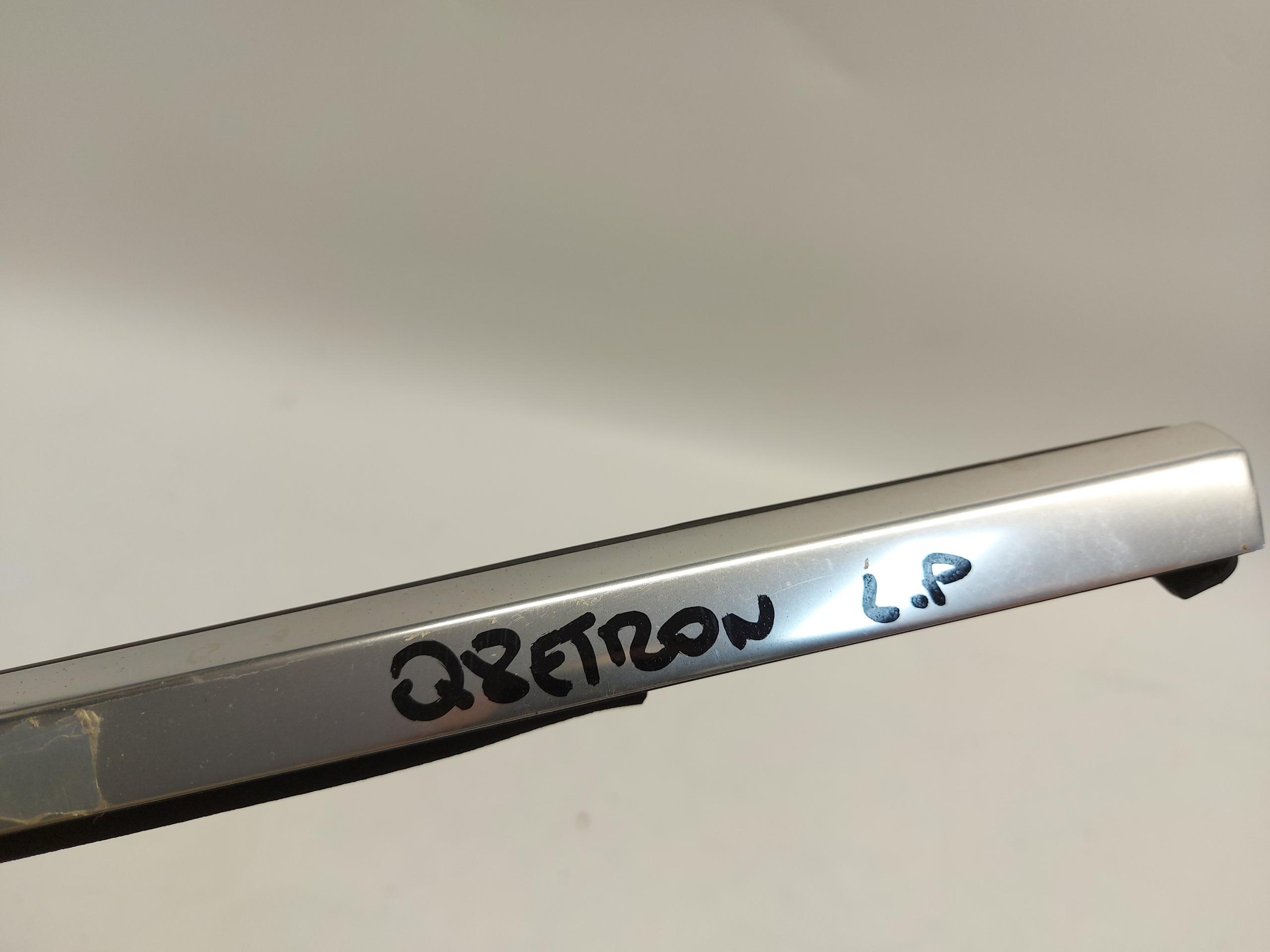 Audi Q8 E-TRON 4KE moulding door windows dust left front 4k0837475