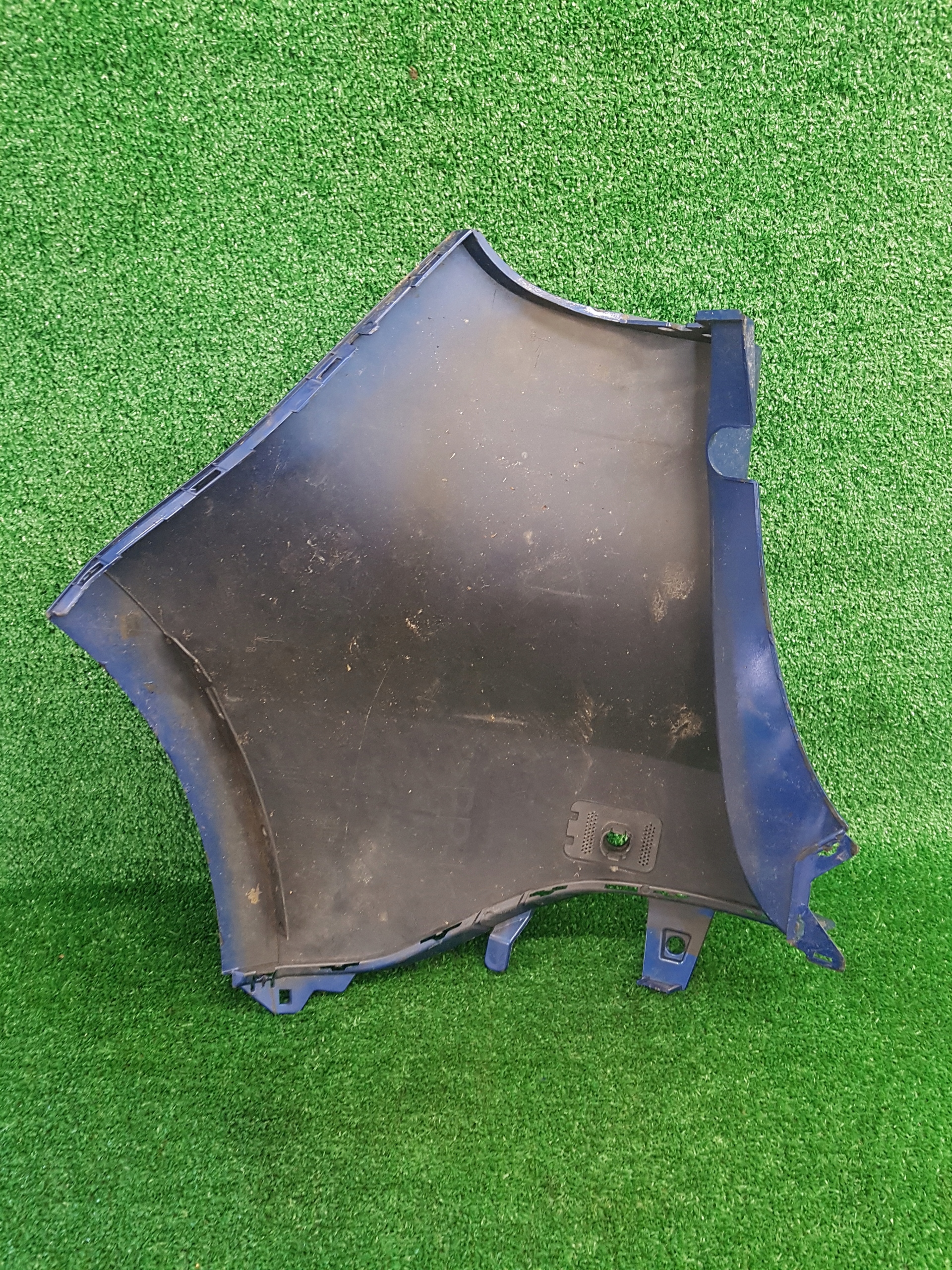 corner right rear part rear RENAULT SCENIC 3 850160001R