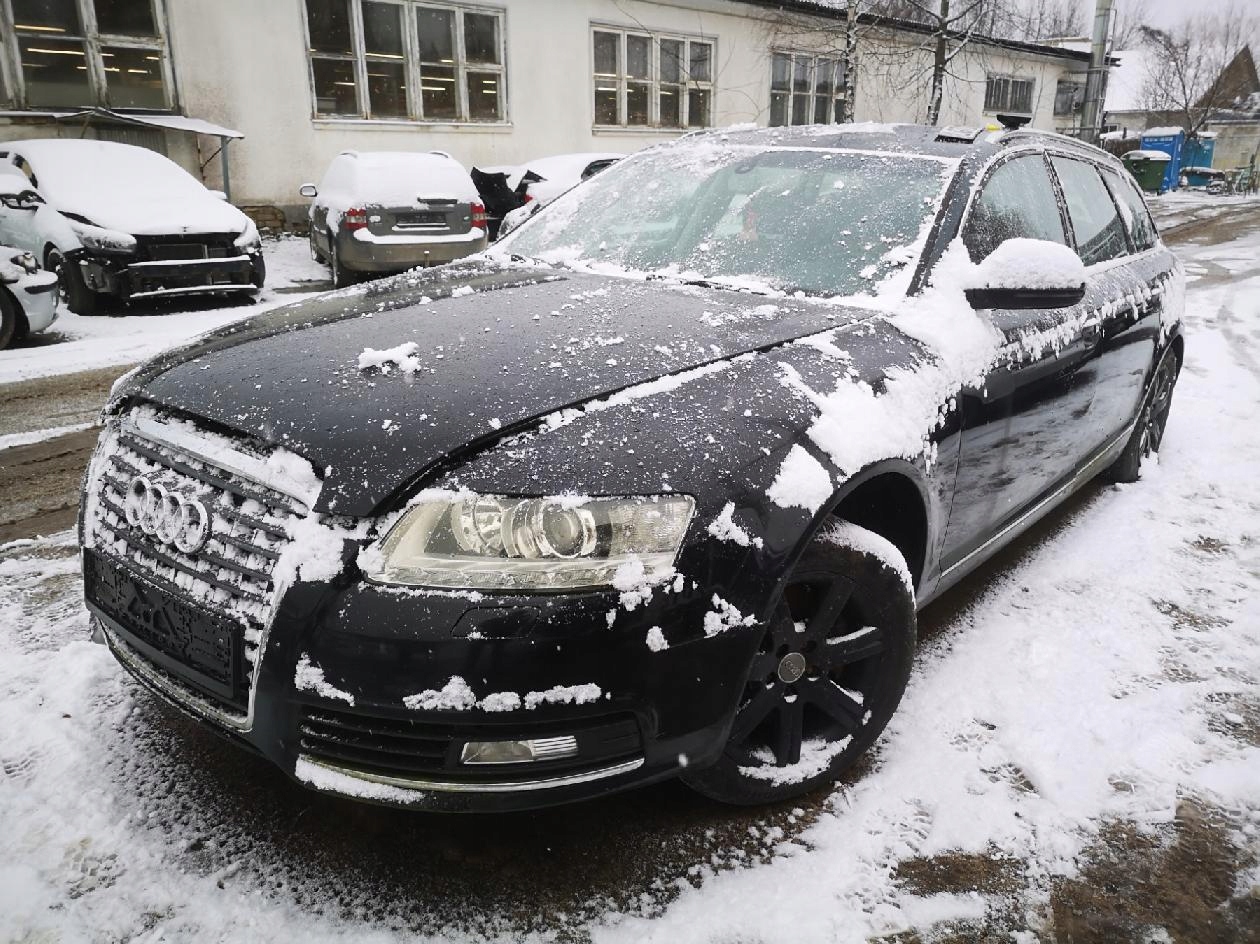 Audi A6 блок предохранителей 2009 2.8л