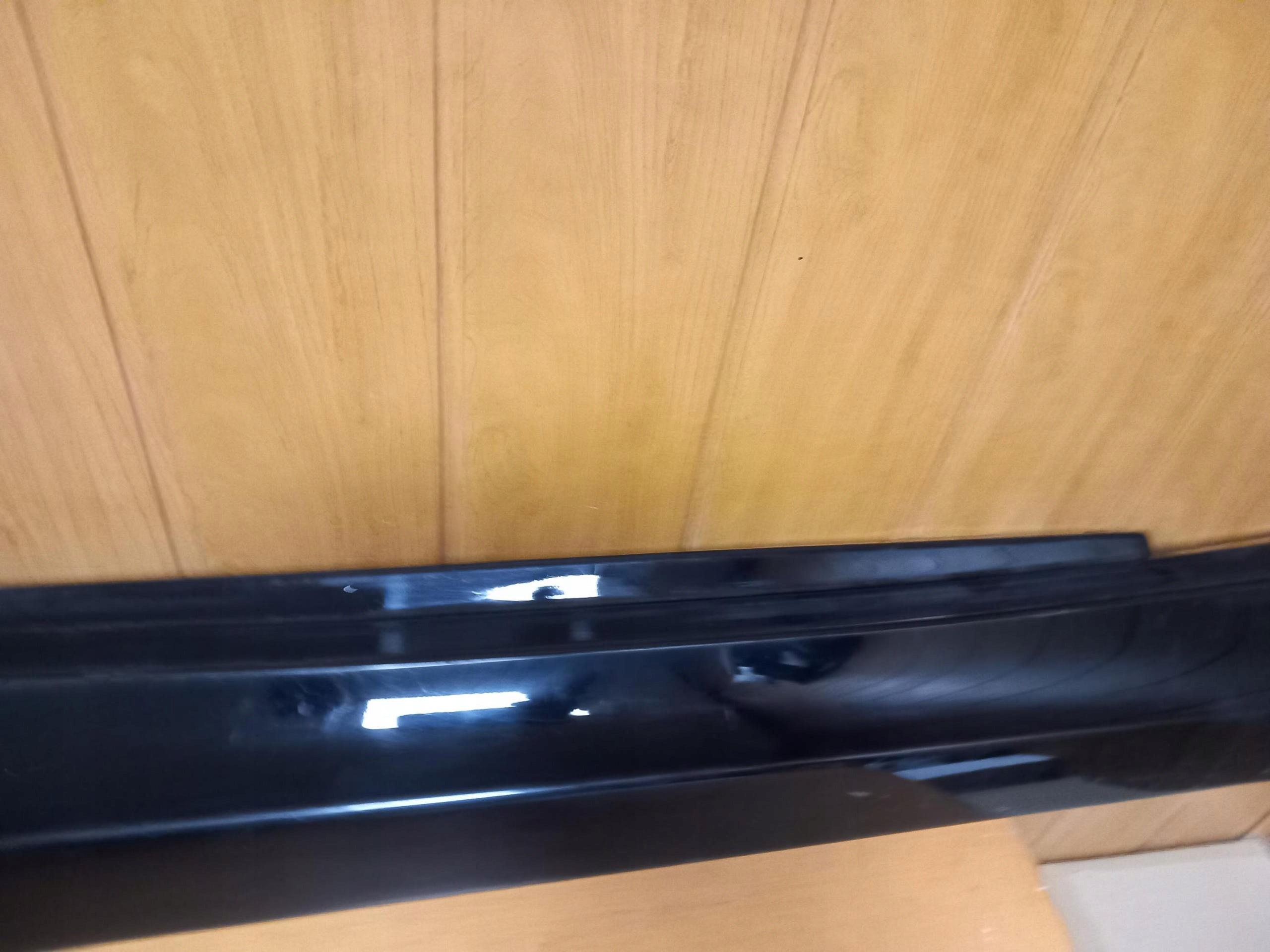 moulding threshold right BMW SERIA 1 E81 3D 661 SCHWARZ II