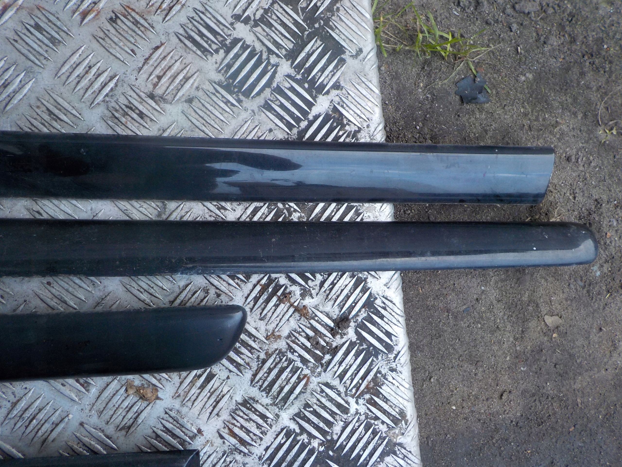 MERCEDES ML W163 moulding door right front black