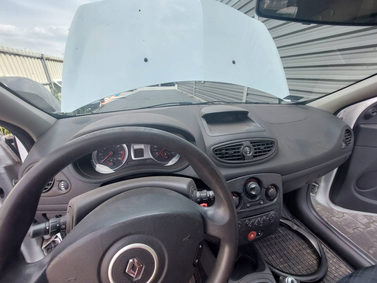 running board airbag POSTRZALOWY cockpit RENAULT CLIO III