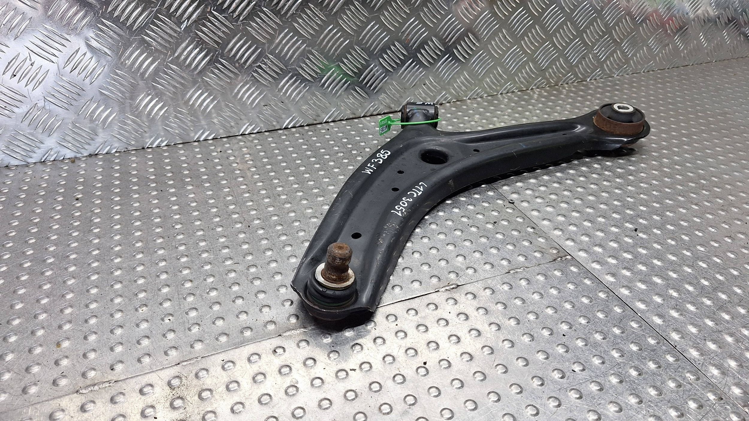 arm left front L1TC-3051-AB FORD PUMA MK2