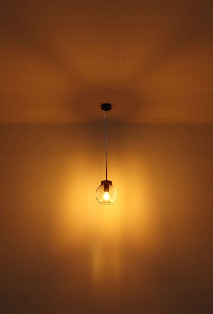 Ażurowa klimatyczna lampka stołowa PABLO Globo Kod producenta 15663T