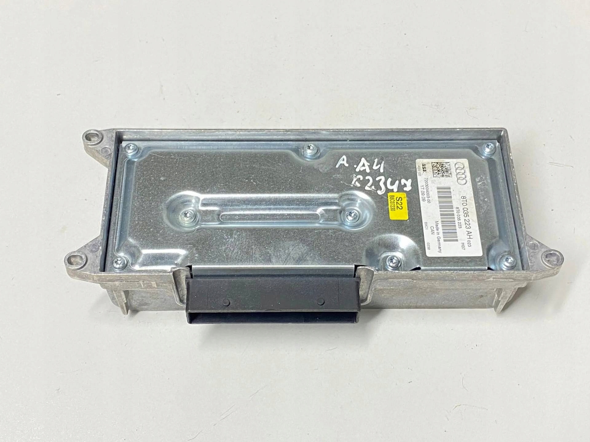 amplifier radia Audi A4 B8 2010 8T0035223AH