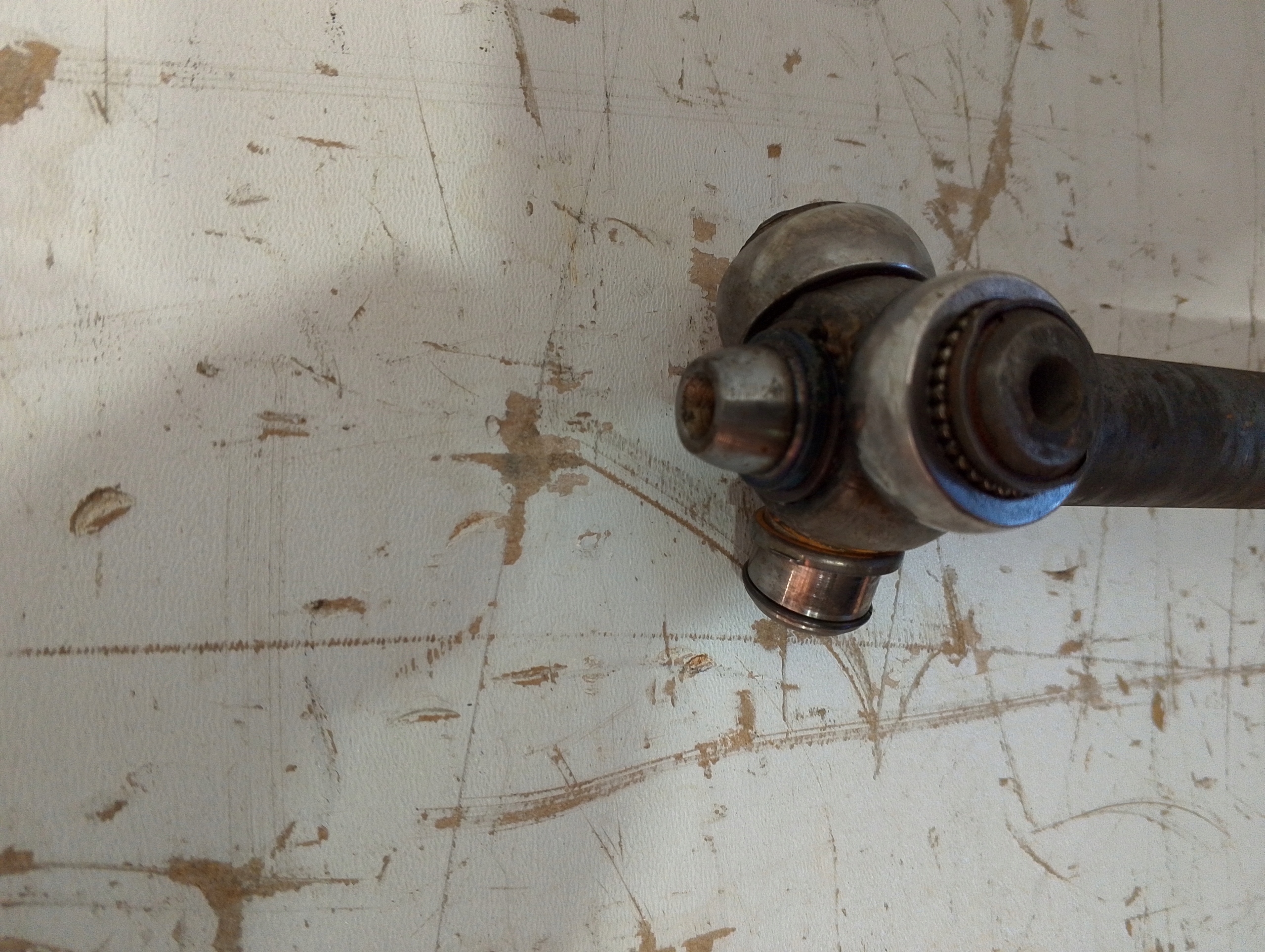 RENAULT CAPTUR and semi-axis front left 1.5 DCI 391010466R (A77)