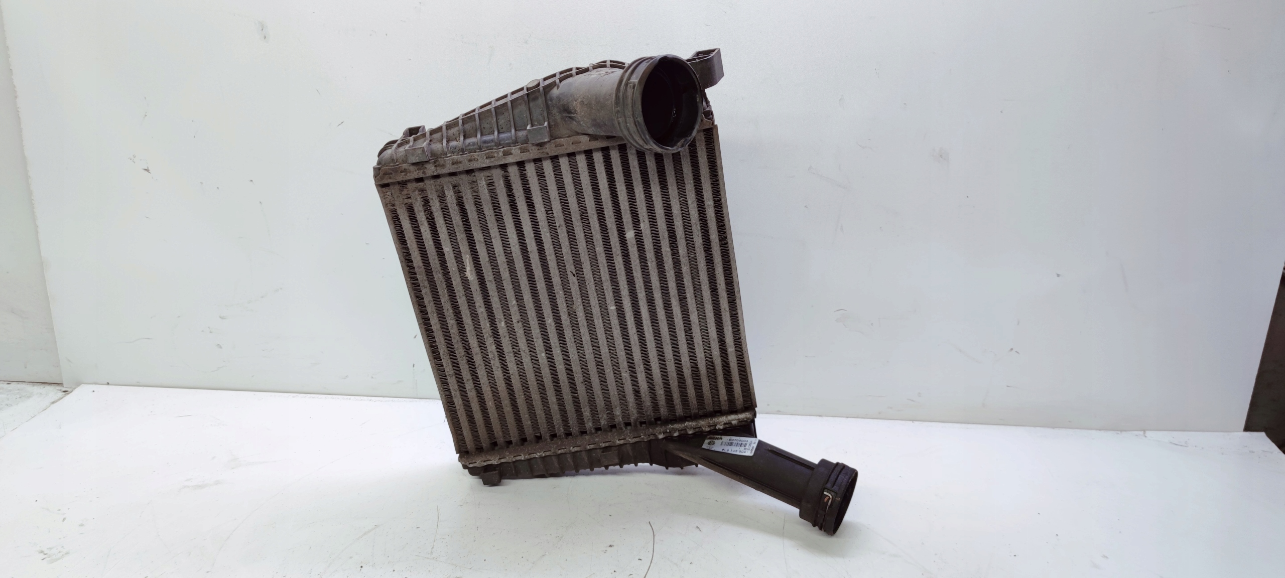 radiator intercooler right AUDI Q7 4L 7L6145804