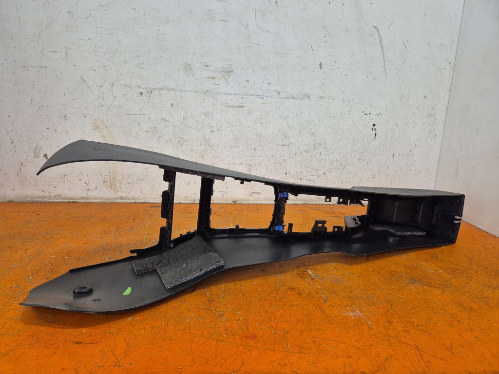 opel Astra H универсал 04-07 тунель середина 31985437