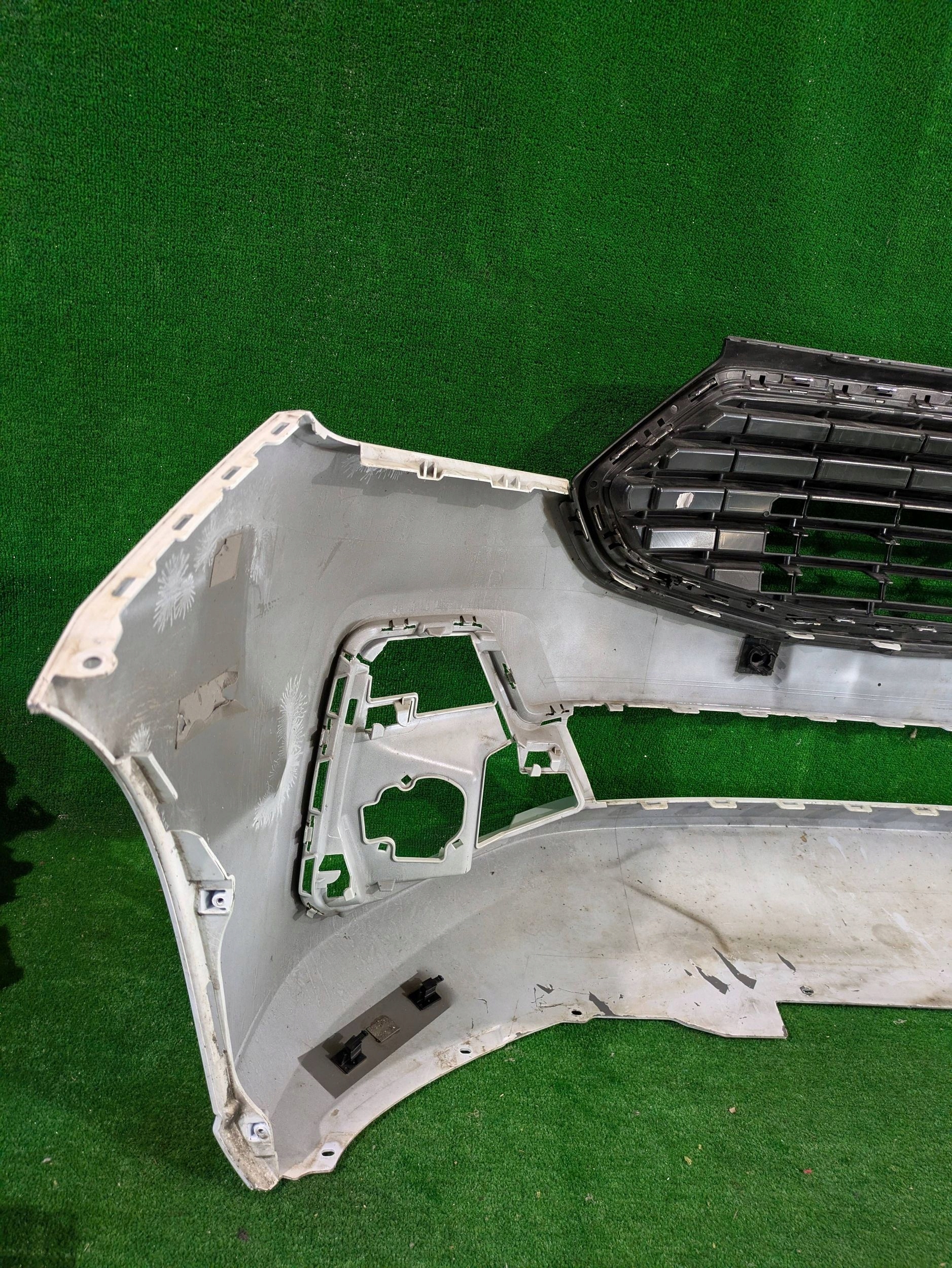 Frontstoßstange vorne FORD TRANSIT CONNECT MK3 III 22- NR.7202