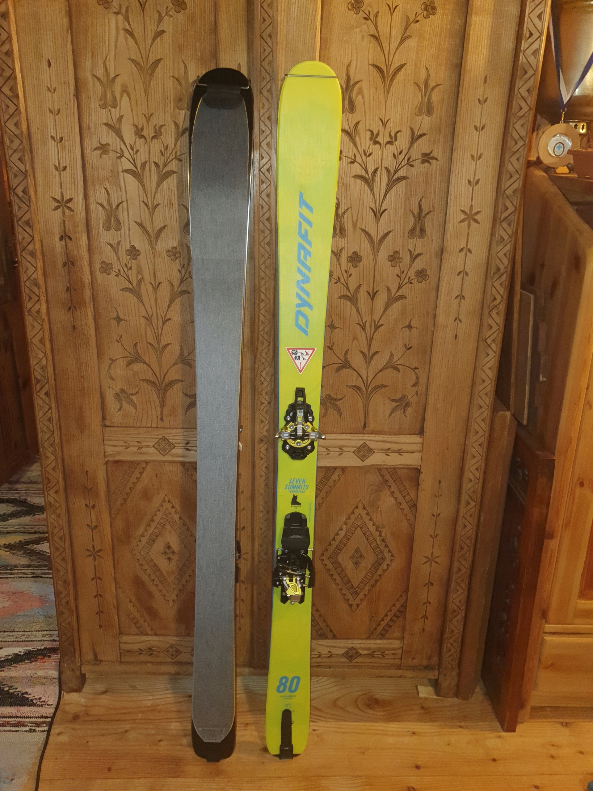 komplet dynafit 83 dł.140cm + dynafit ST rotation 7 + foki Długość nart 140 cm