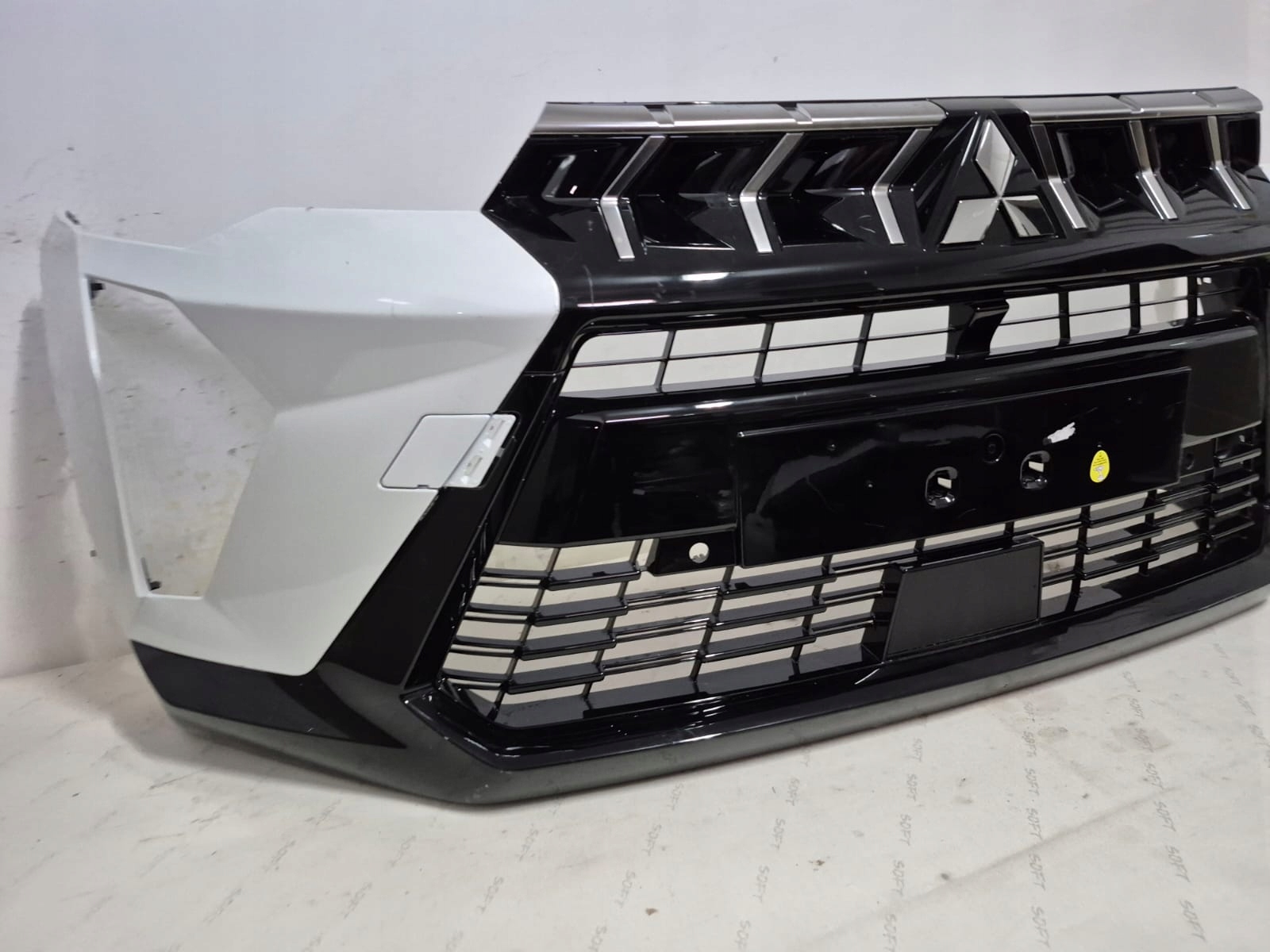 MITSUBISHI ASX II LIFT 24- bumper front front grill 622541496R