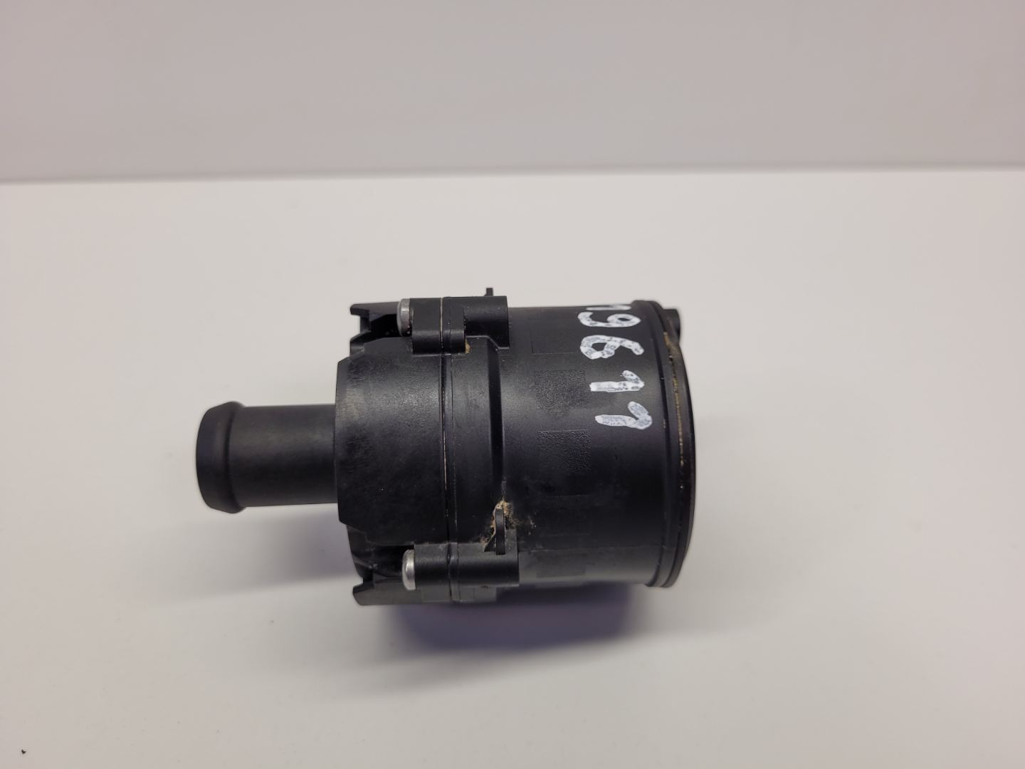 water pump Jaguar E-Pace 2020 0392 023 249