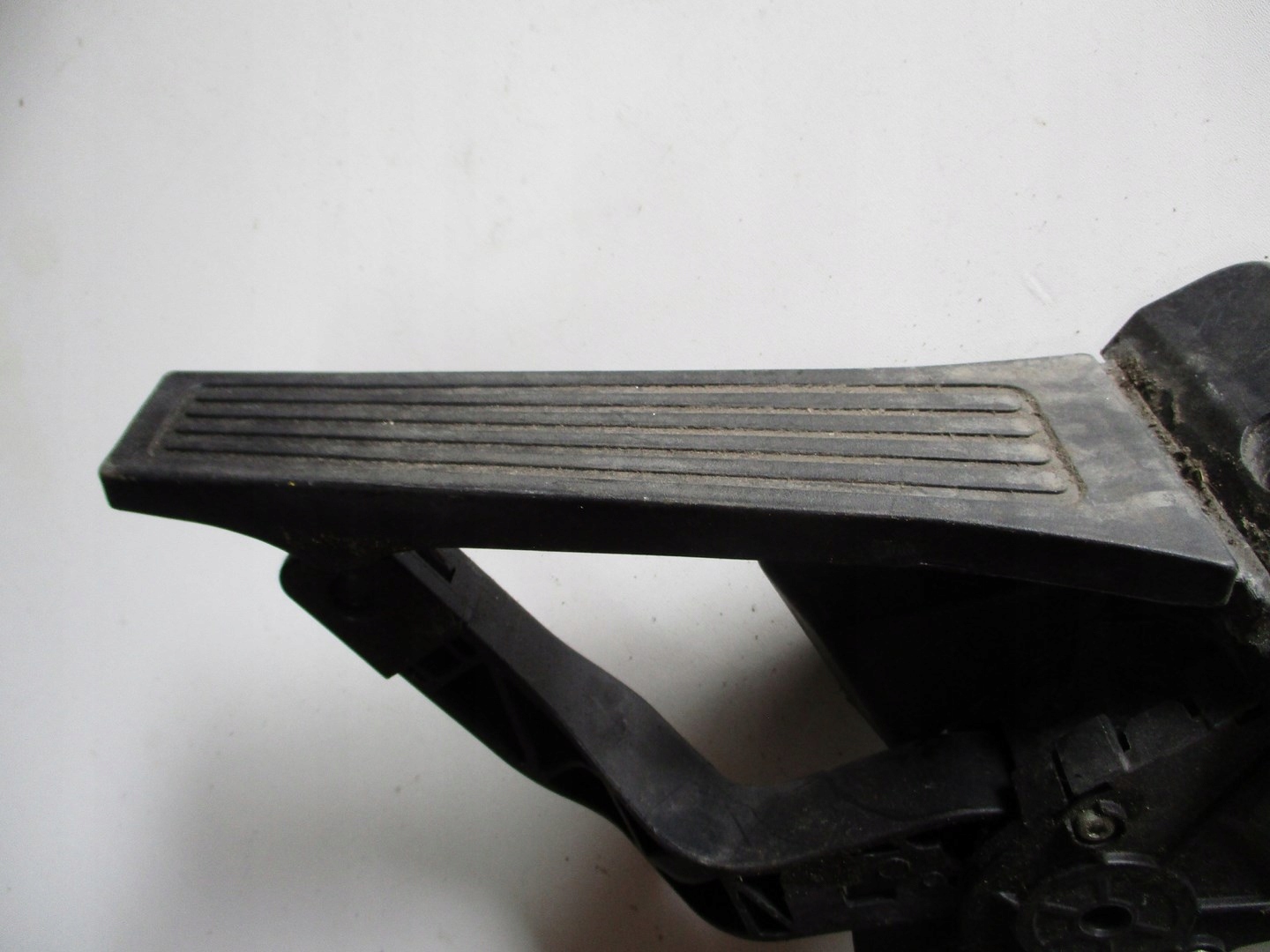 PEDAŁ GAZU KIA HYUYNDAI JAQ0168B-32700-2S000 Typ samochodu Samochody osobowe