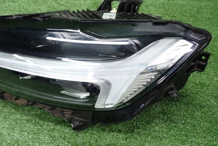 VOLVO XC60 II FULL LED LIFT 21- reflektor left light left