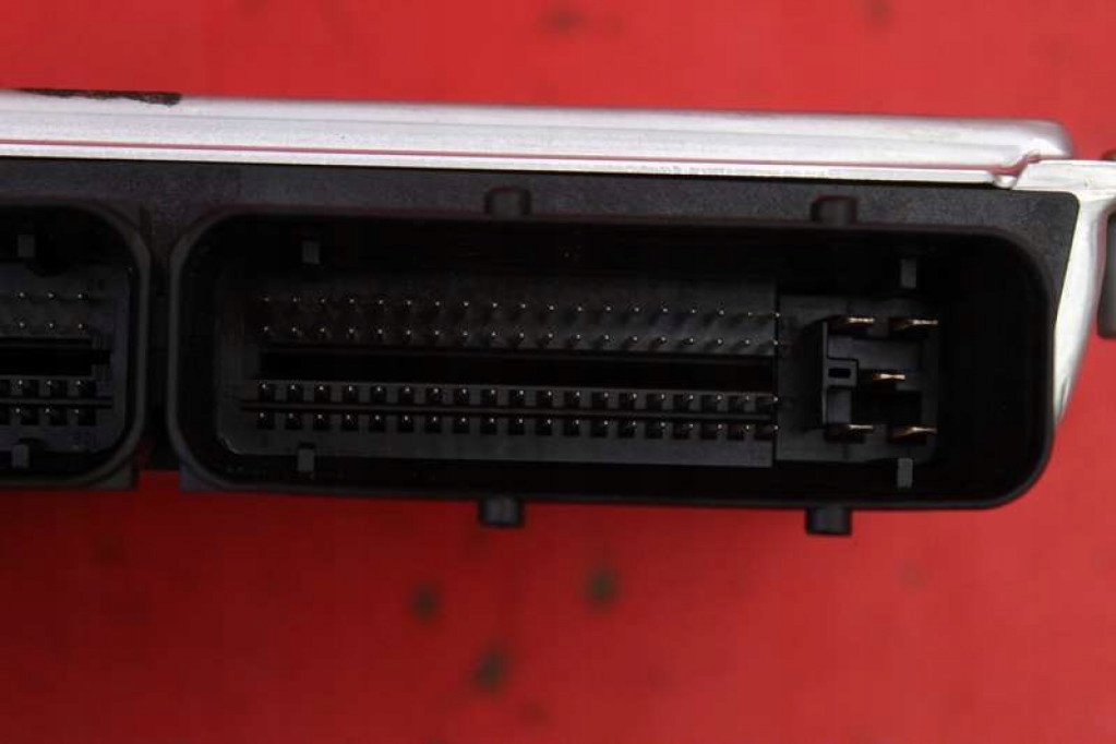 computer control unit of the engine 3B0907557R VW PASSAT B5 2.0 20V 131 KM 00-05