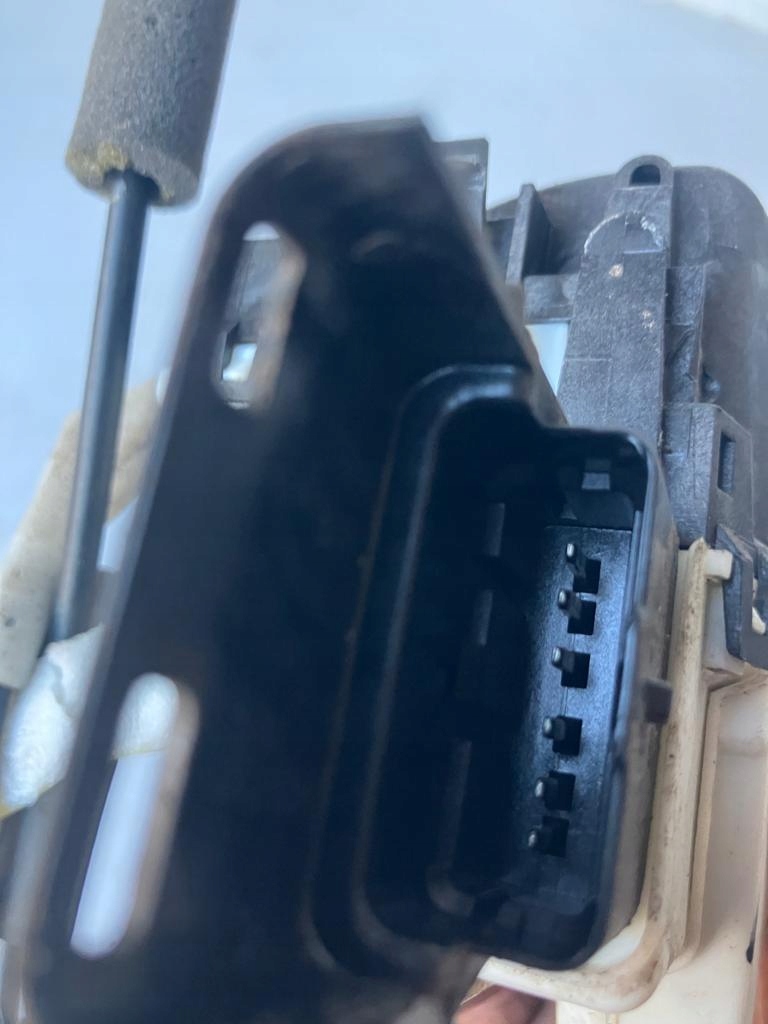 lock door left rear part C3 II PSA006248