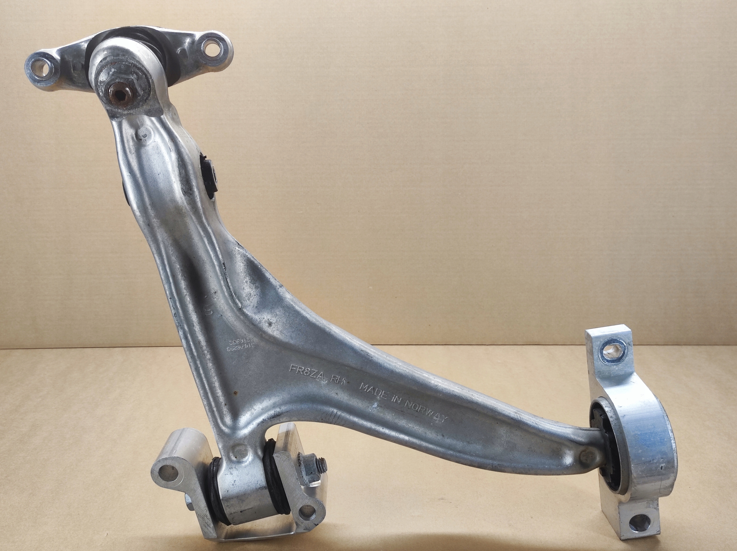 right lower arm front VOLVO V60 II S60 III 18