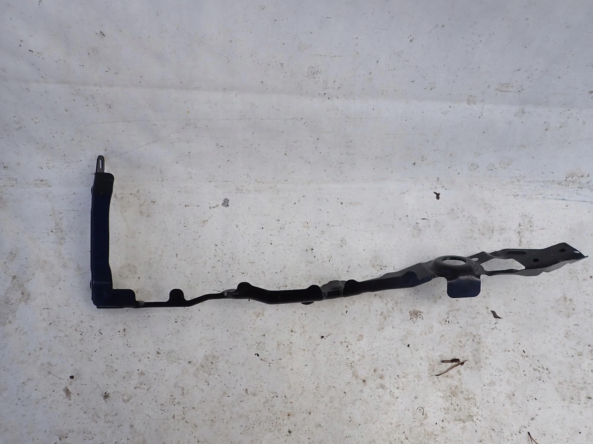 AUDI A4 B9 A5 8W 15-> console holder right