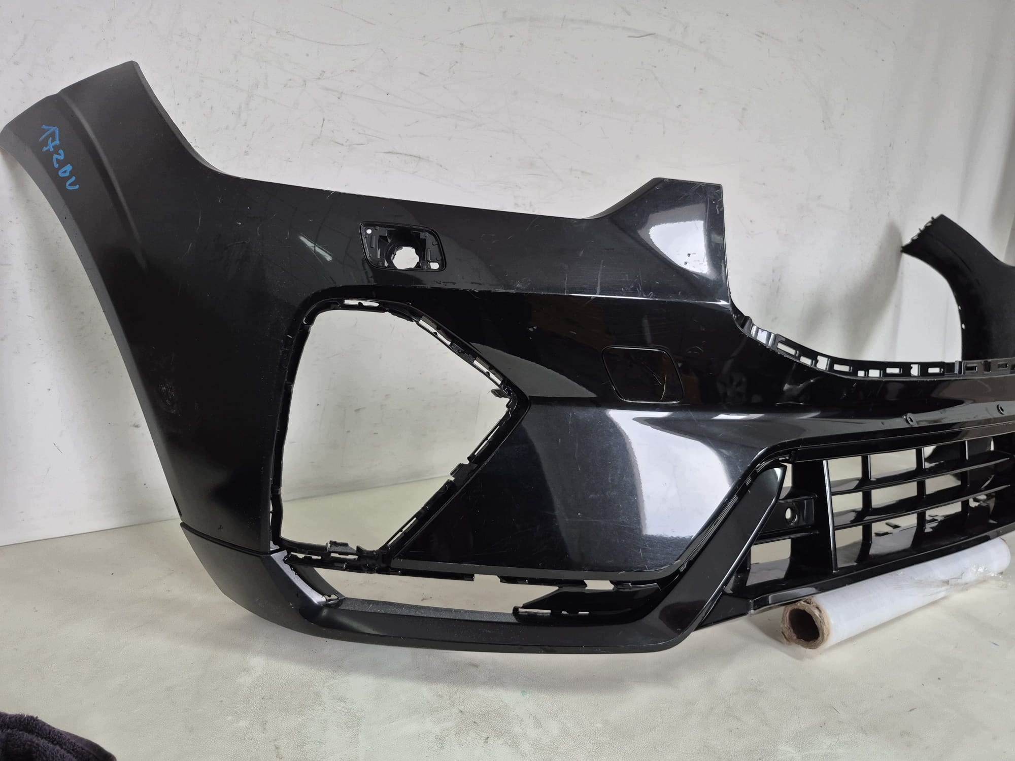 VOLVO XC60 II 2 R-design LIFT 21- bumper front front SPR PDC 32234958