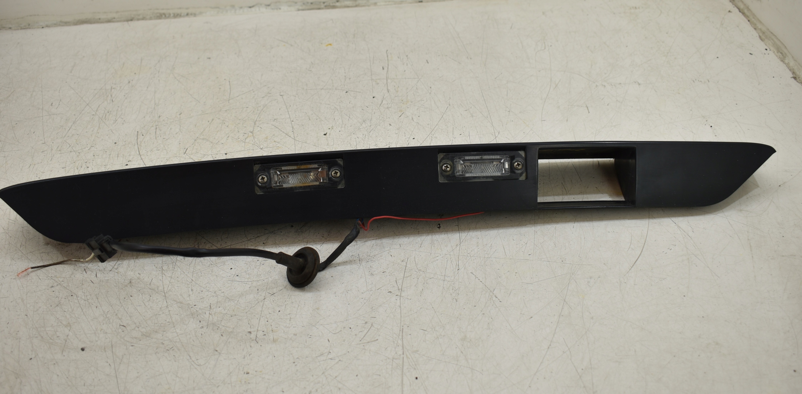 BLENDA LISTWA OŚWIETLENIE DRZWI VW TRANSPORTER T5