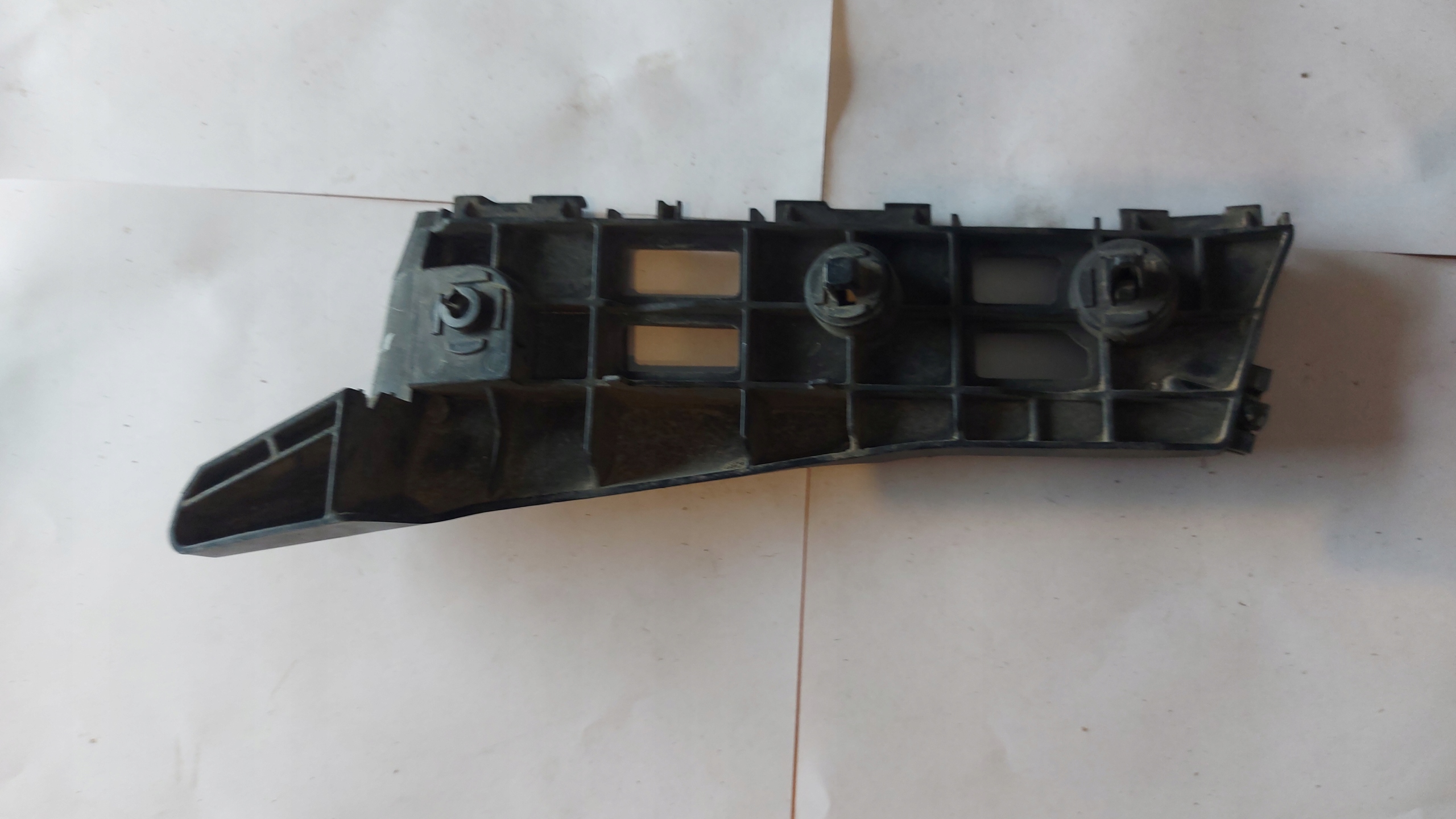 bumper bracket right front TOYOTA PRIUS III 09-15