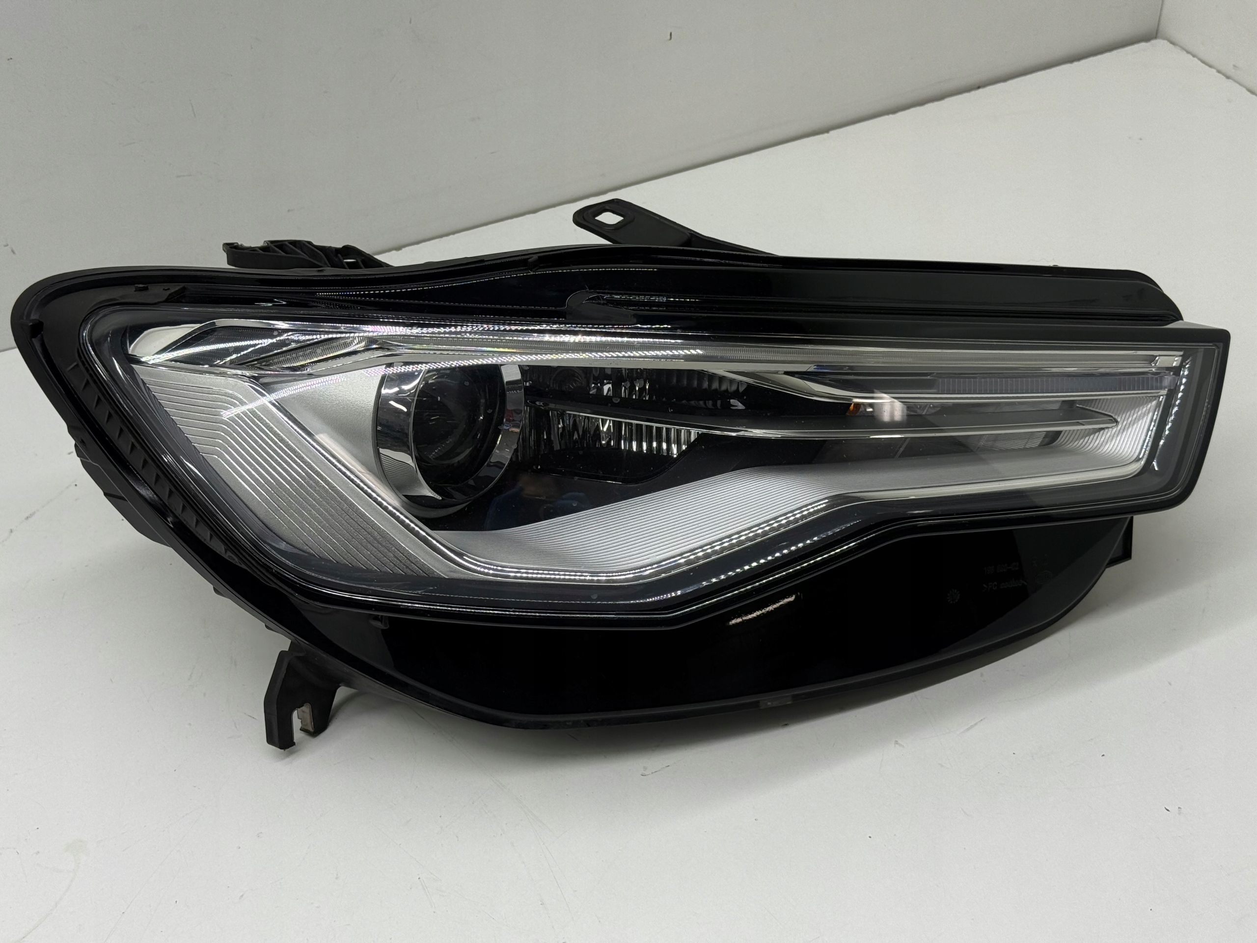 AUDI A6 C7 LIFT light reflektor right front BI-XENON XENON original!