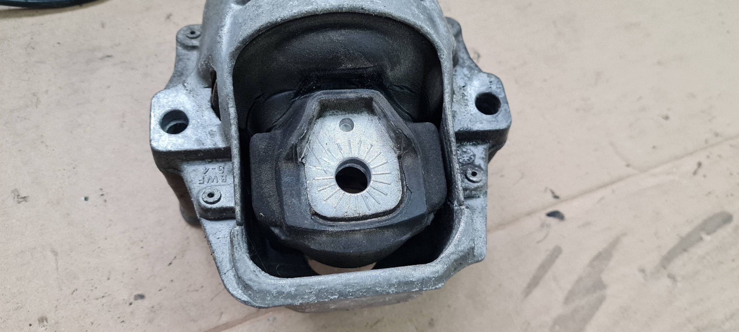 A6 C7 4G LIFT engine mount right 2.0 TDI 8R0199381B A4 B8 A5 Q5