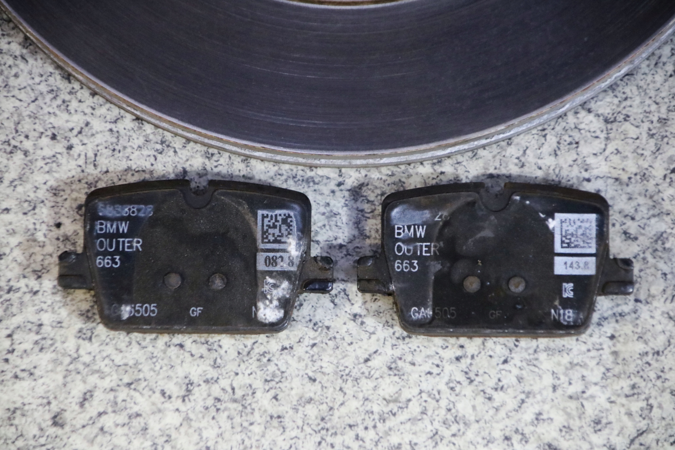 BMW G20 330i discs plates rear part 330x20 10 km !!!