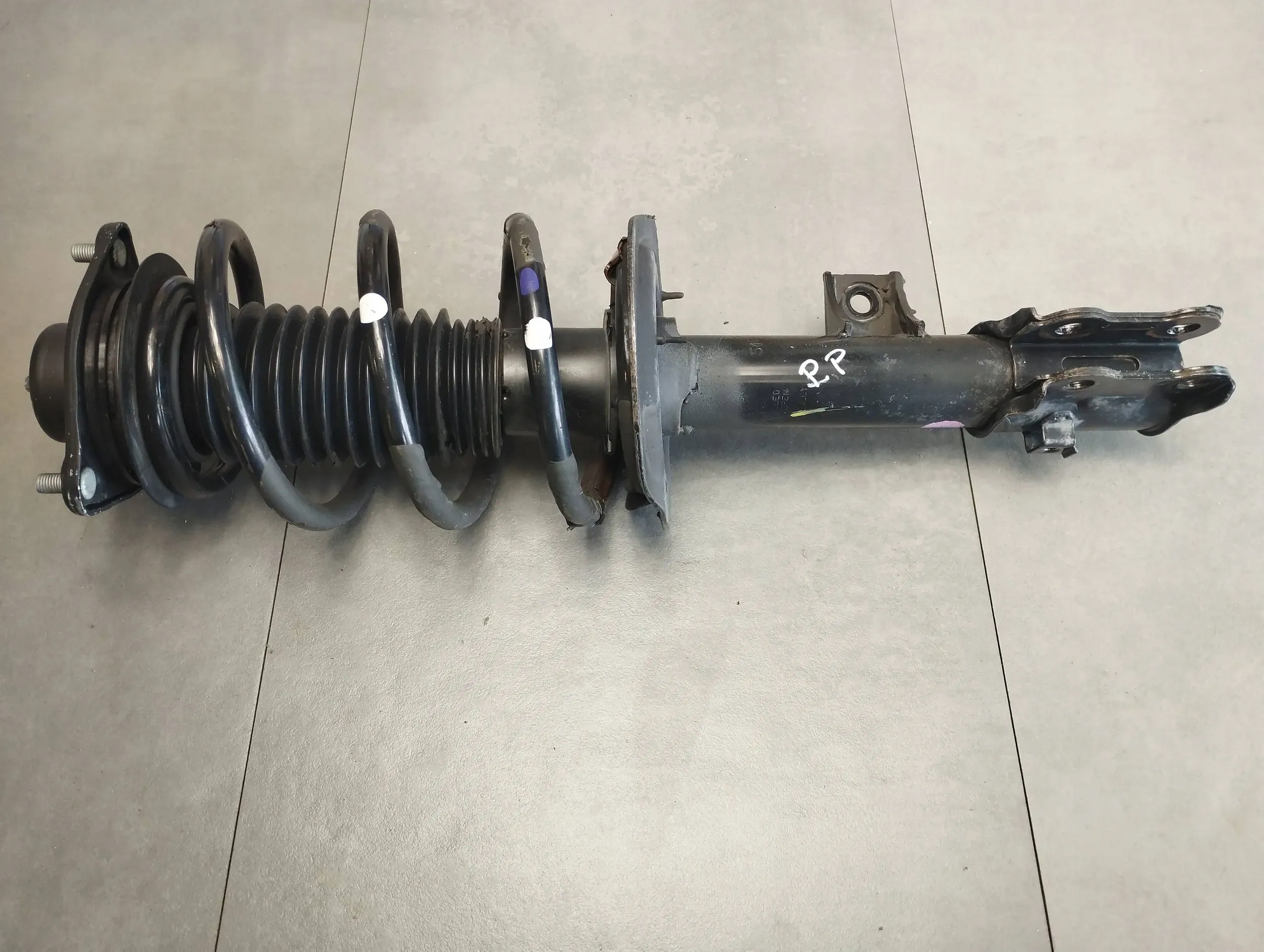 Hyundai ix35 1.7 CRDI shock absorber right front 54660-2Y610