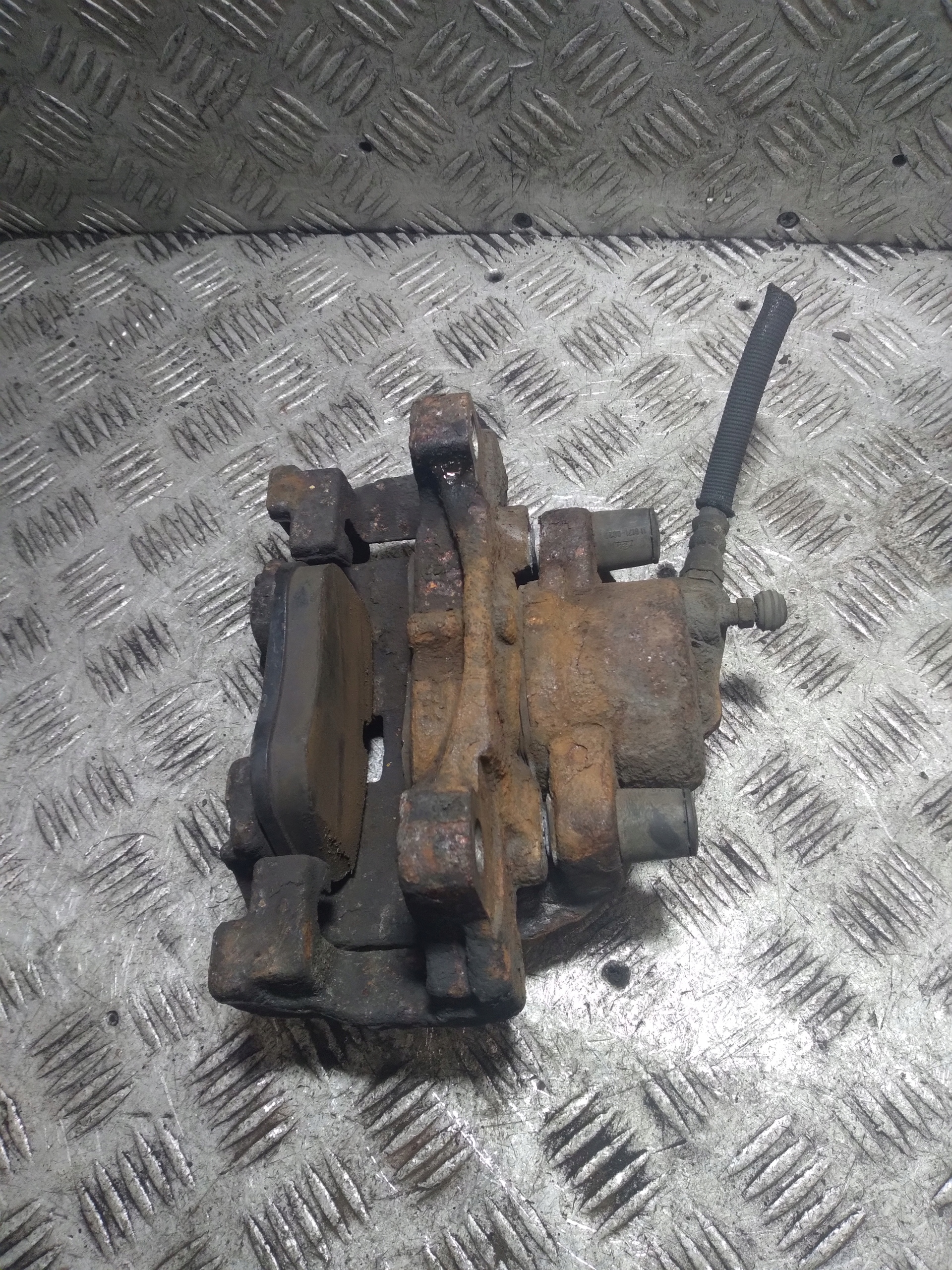 caliper brake left front front LAND ROVER FREELANDER 2