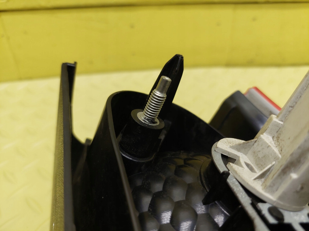 VOLVO XC70 II KOMBI light left rear part