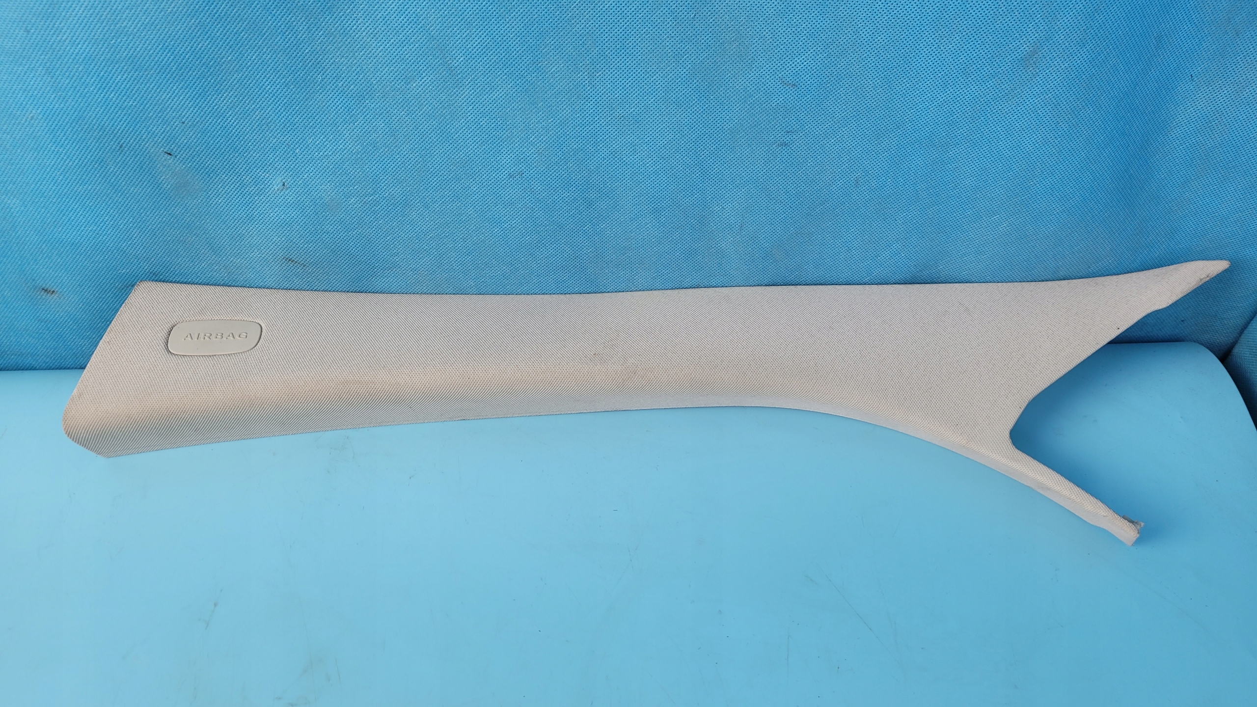 W205 C200 кришка стійки a ліва a2056900026