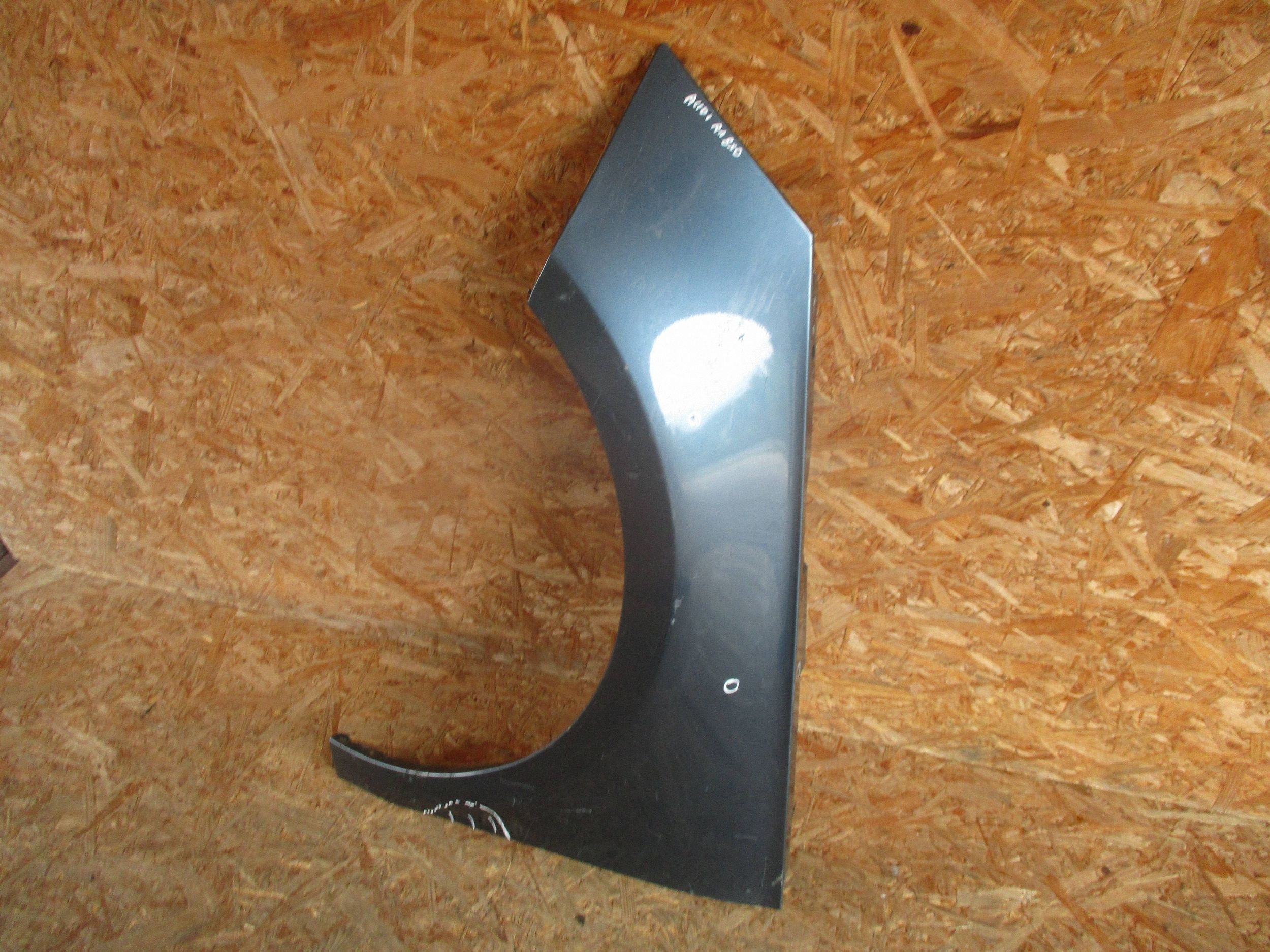 fender front front left AUDI A1 8X0