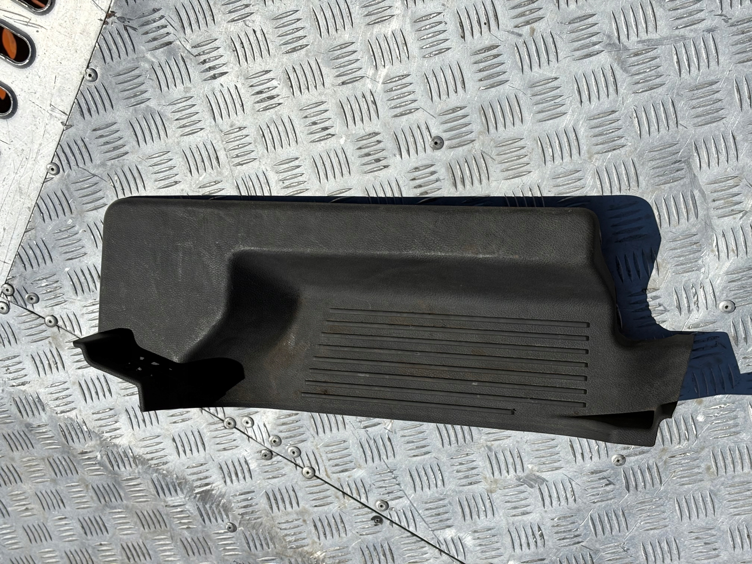 cover right FORD TRANSIT COURIER LIFT ET76-A13244-BEW