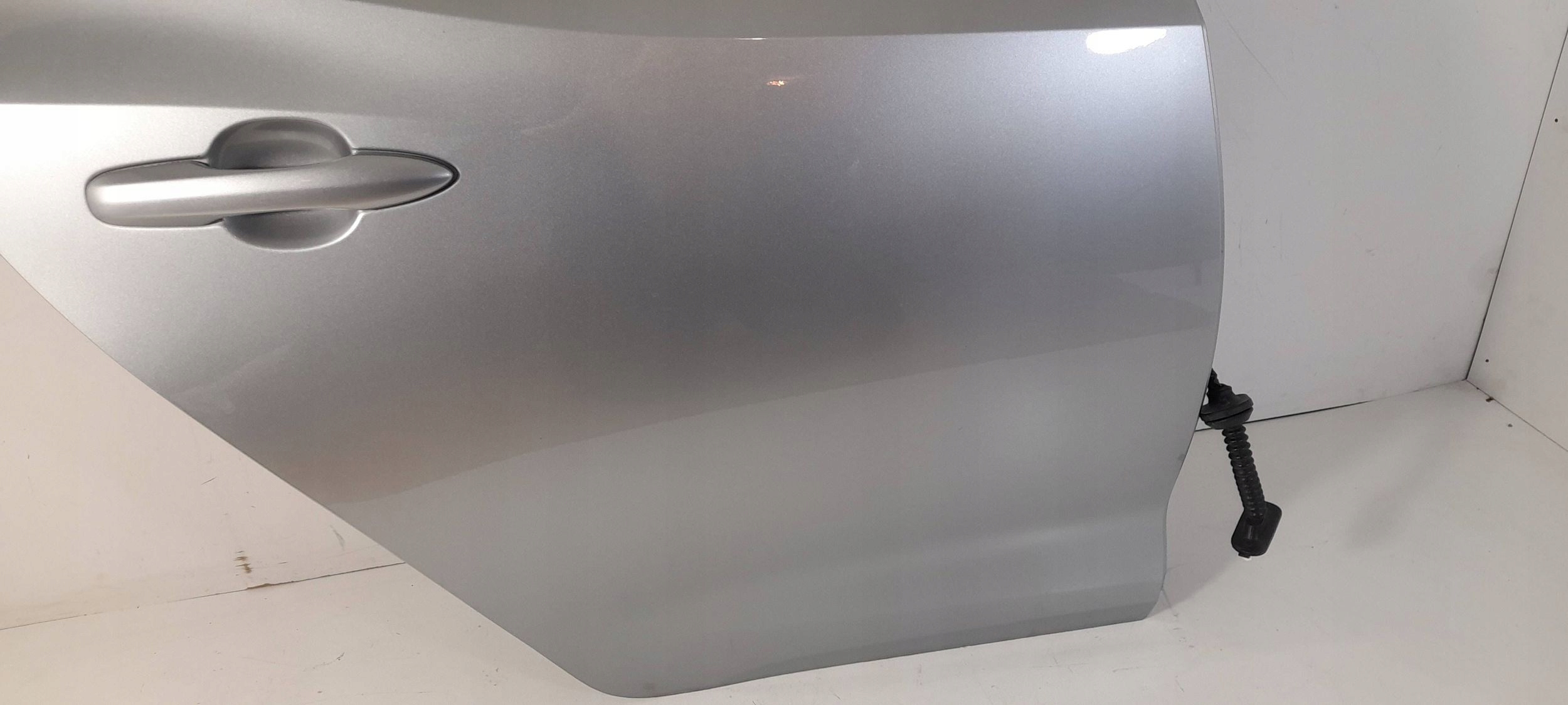 Toyota Corolla E21 Hatchback door rear. right 1L0 (T536)