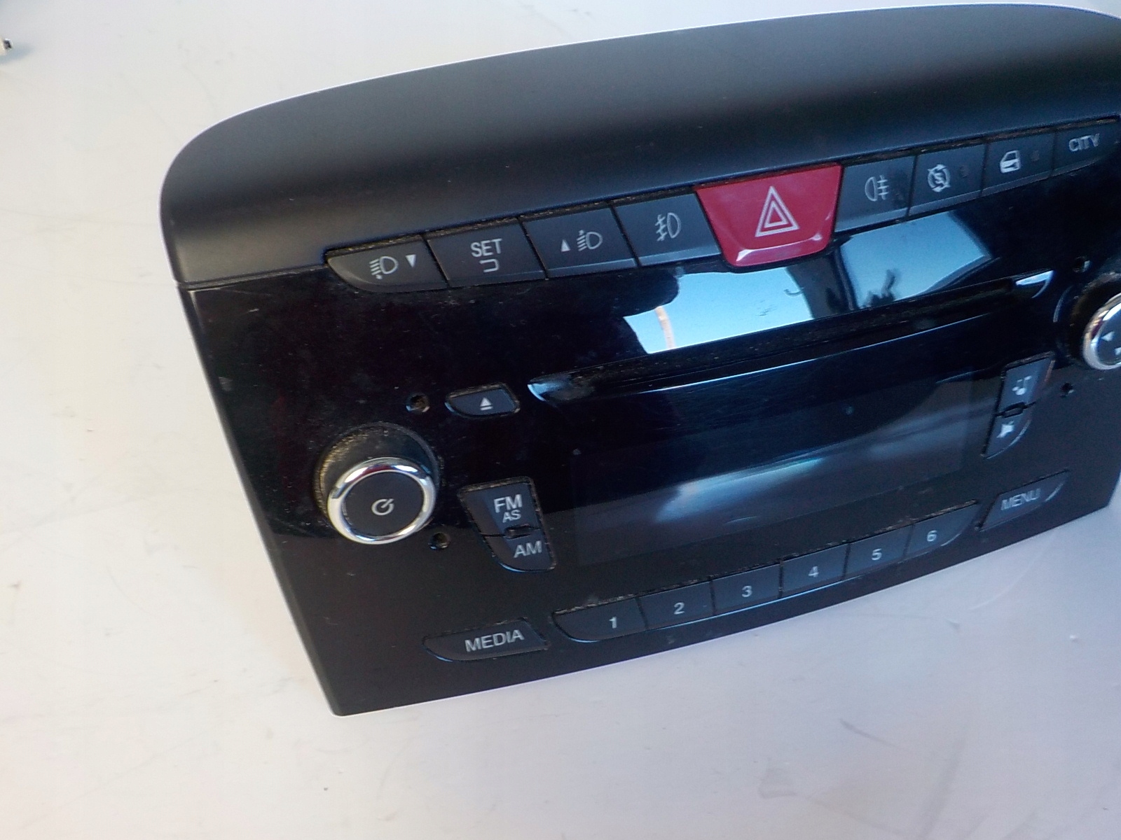 CHRYSLER YPSILON RADIO FABRYCZNE 7641394316
