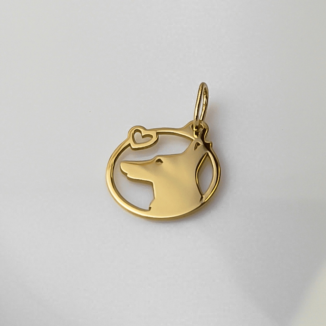 Zlatý přívěsek Pes v kruhu se srdíčkem možnost gravírování pr.585