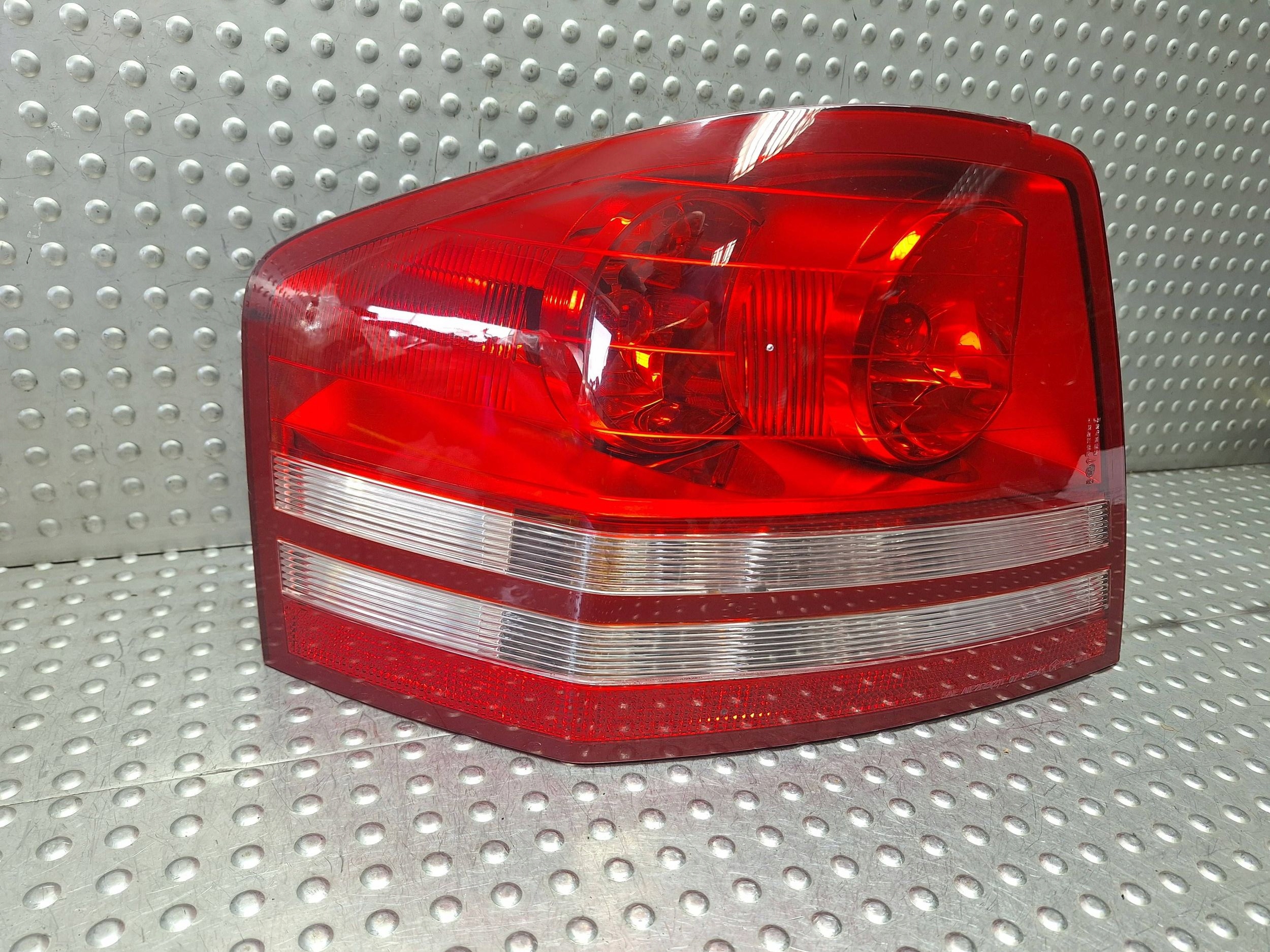 light rear part rear left DODGE AVENGER 07-10